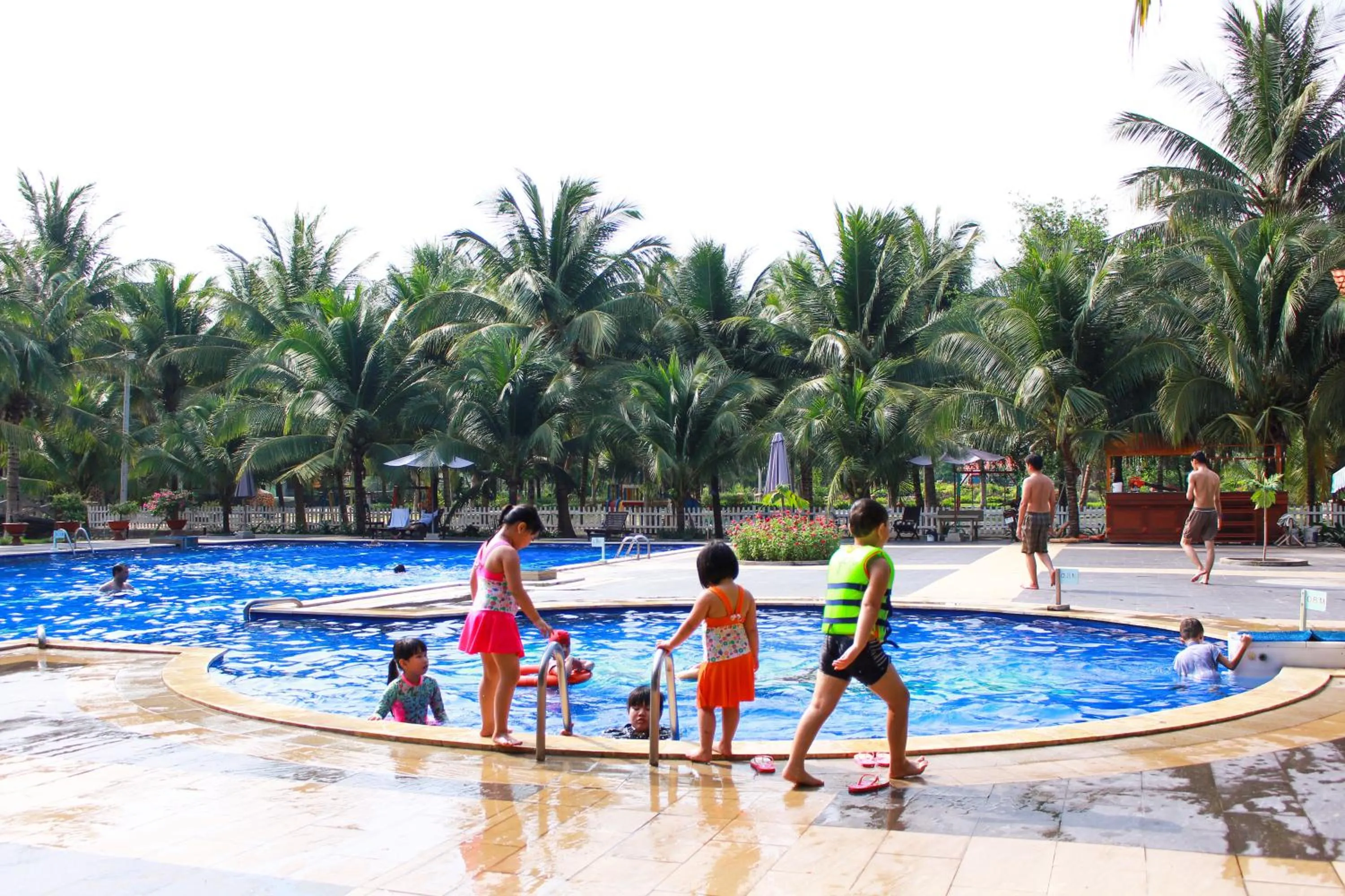 Swimming pool in Dat Lanh Beach Resort