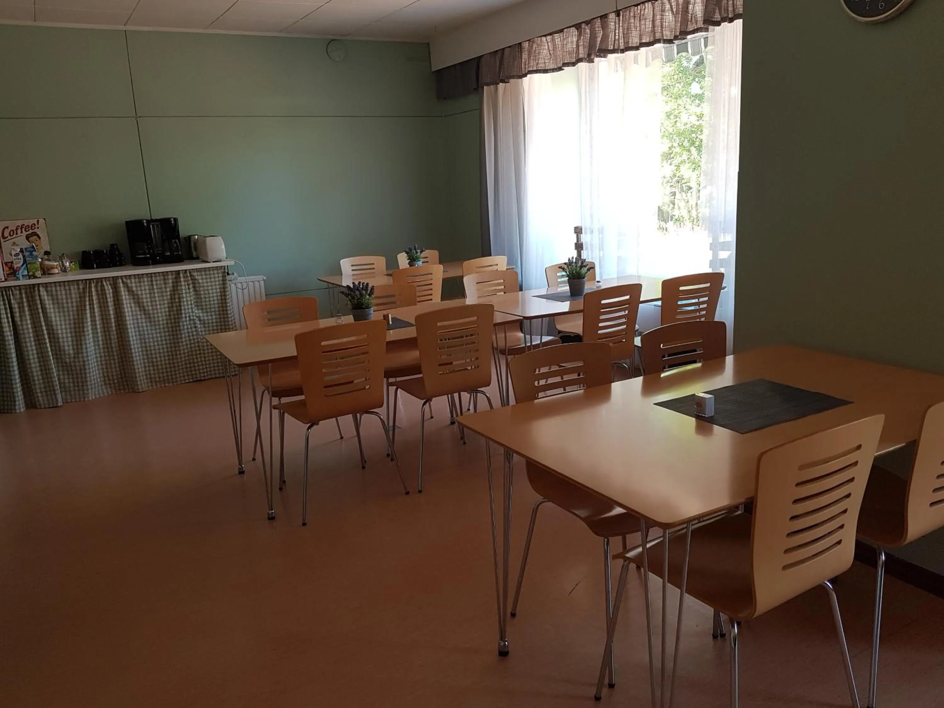 Buffet breakfast in Nalles Gästhem