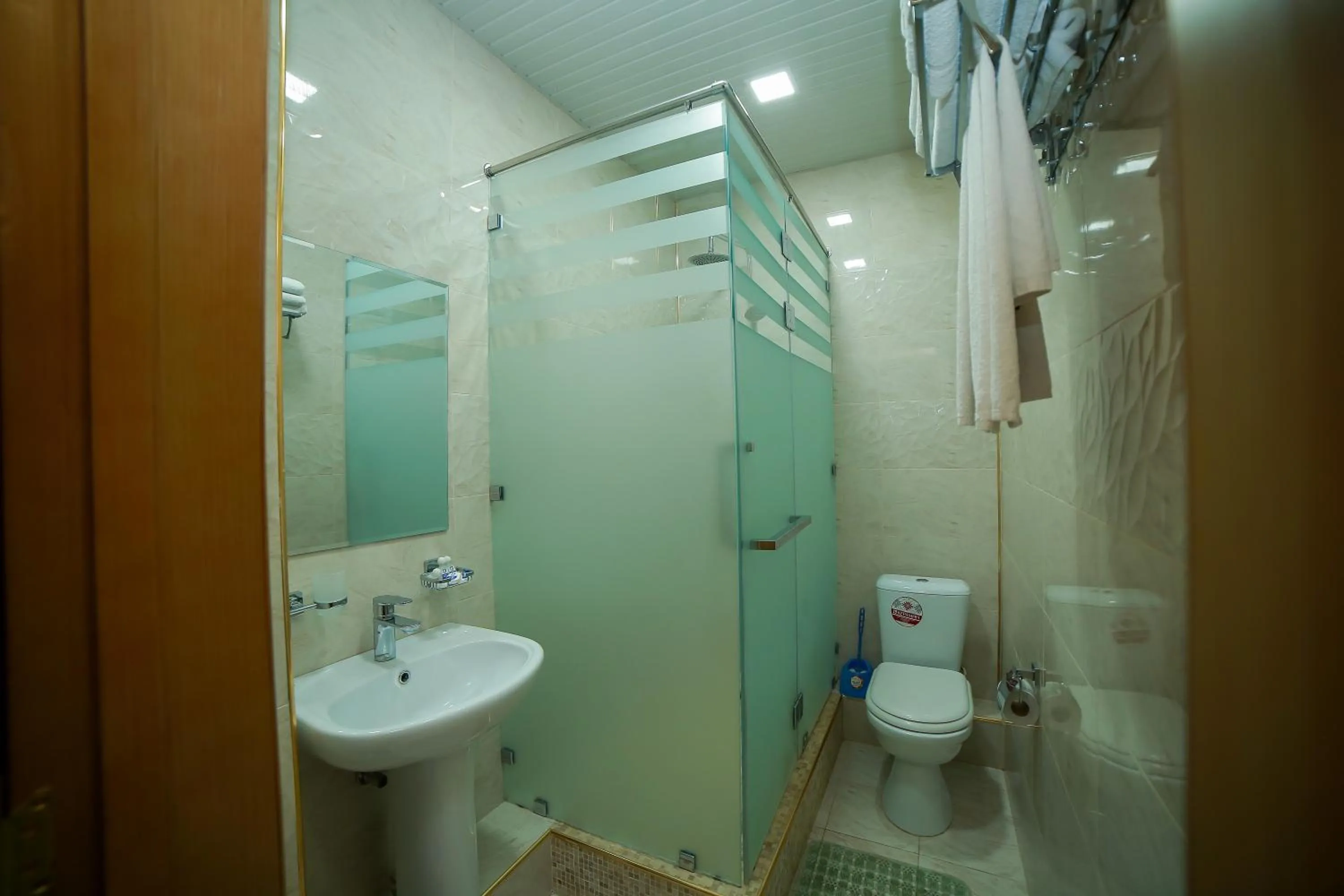 Shower in Hotel RAYHON BOUTIQUE