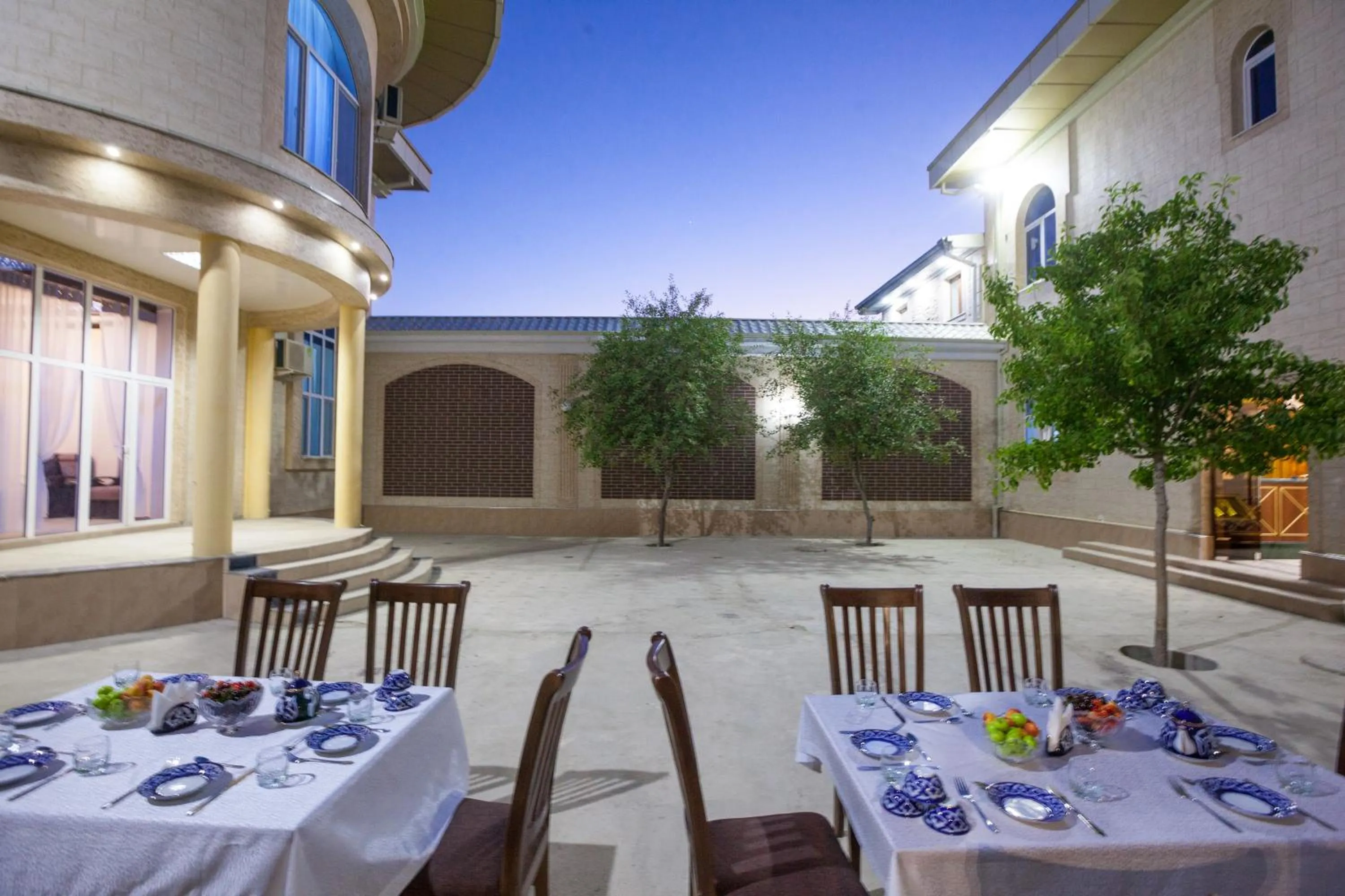 Property building in Hotel RAYHON BOUTIQUE