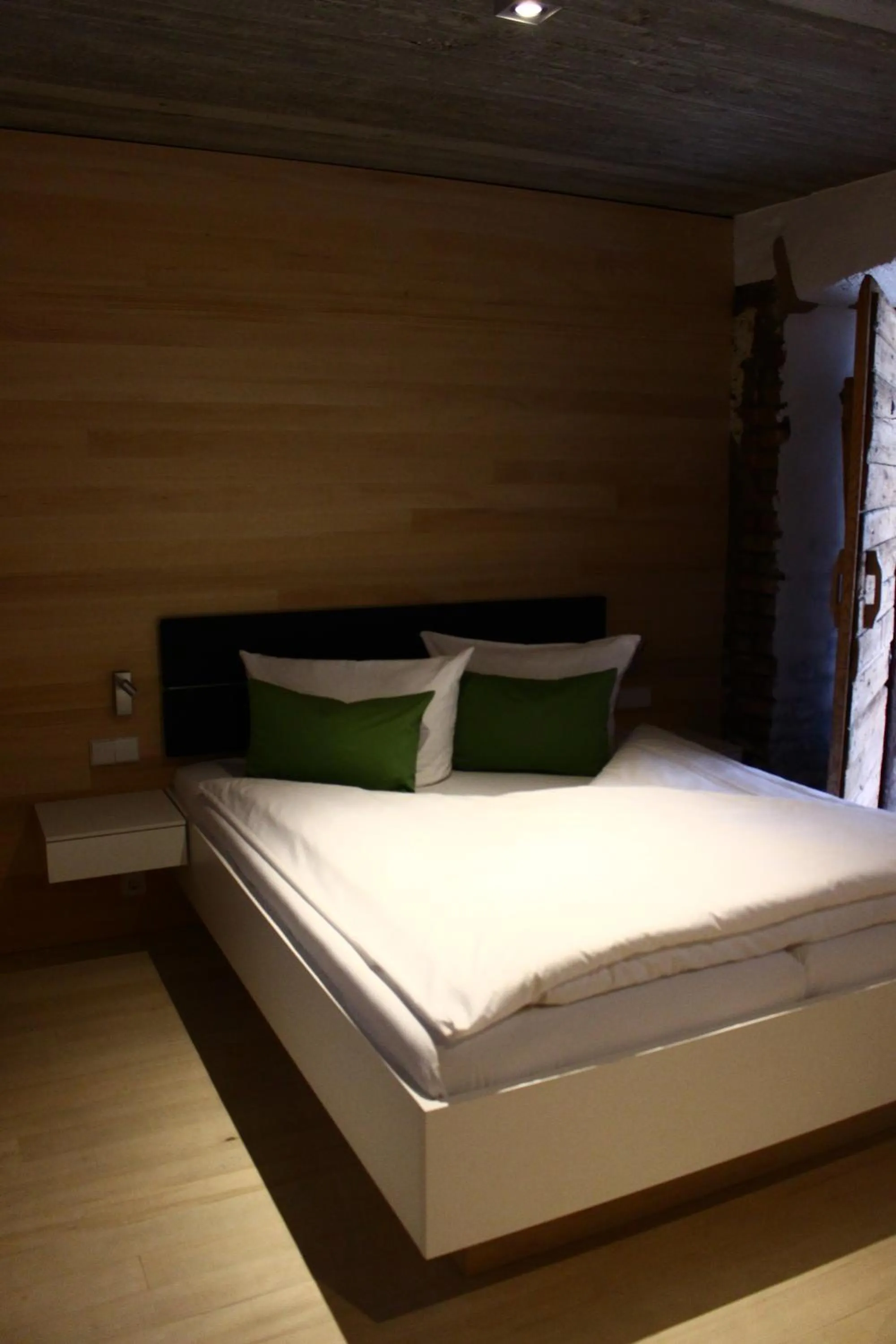 Photo of the whole room, Bed in DIE KRONE - Hotel Garni