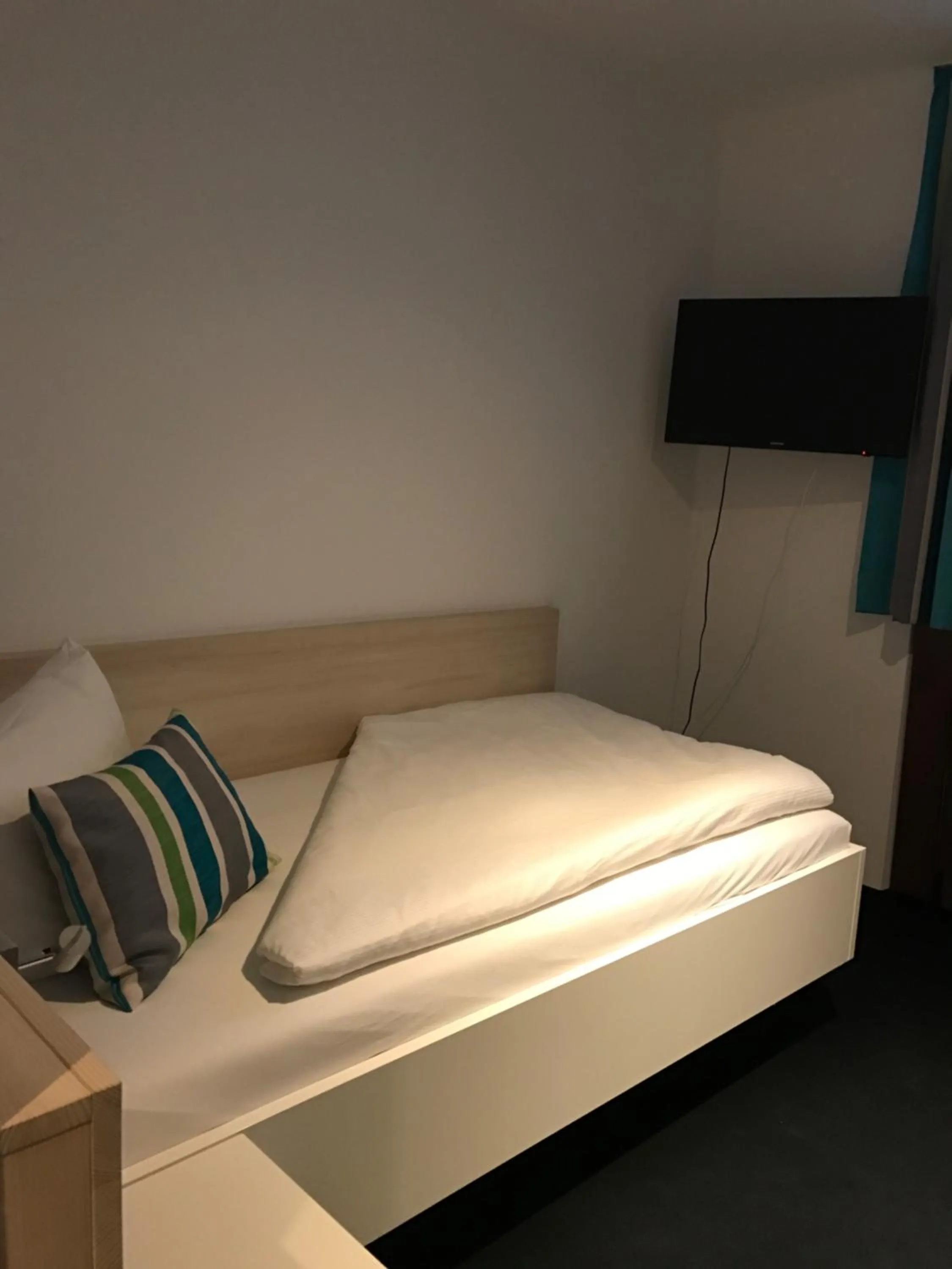 Decorative detail, Bed in DIE KRONE - Hotel Garni