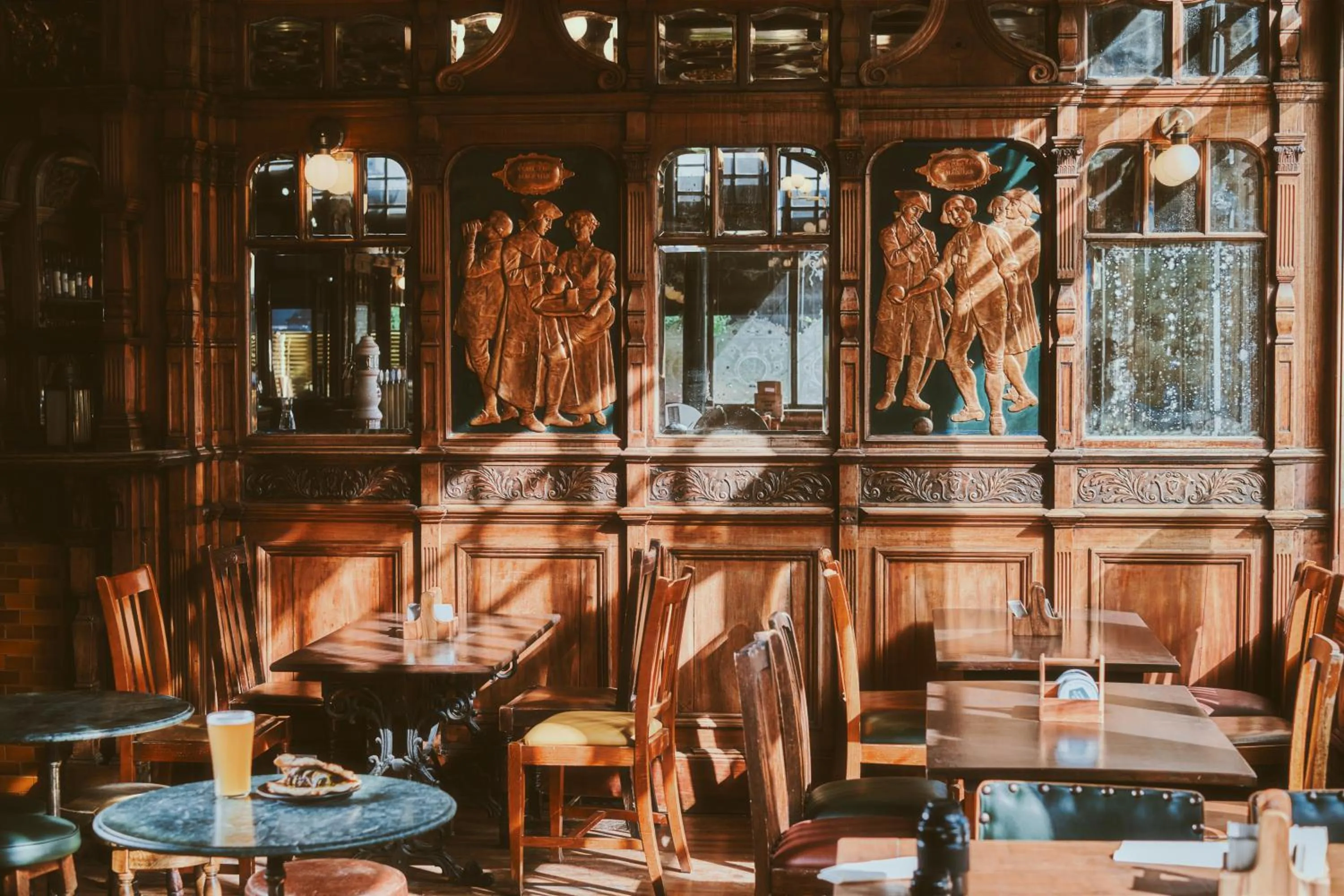 Property building in The Black Lion Pub & Boutique Guesthouse