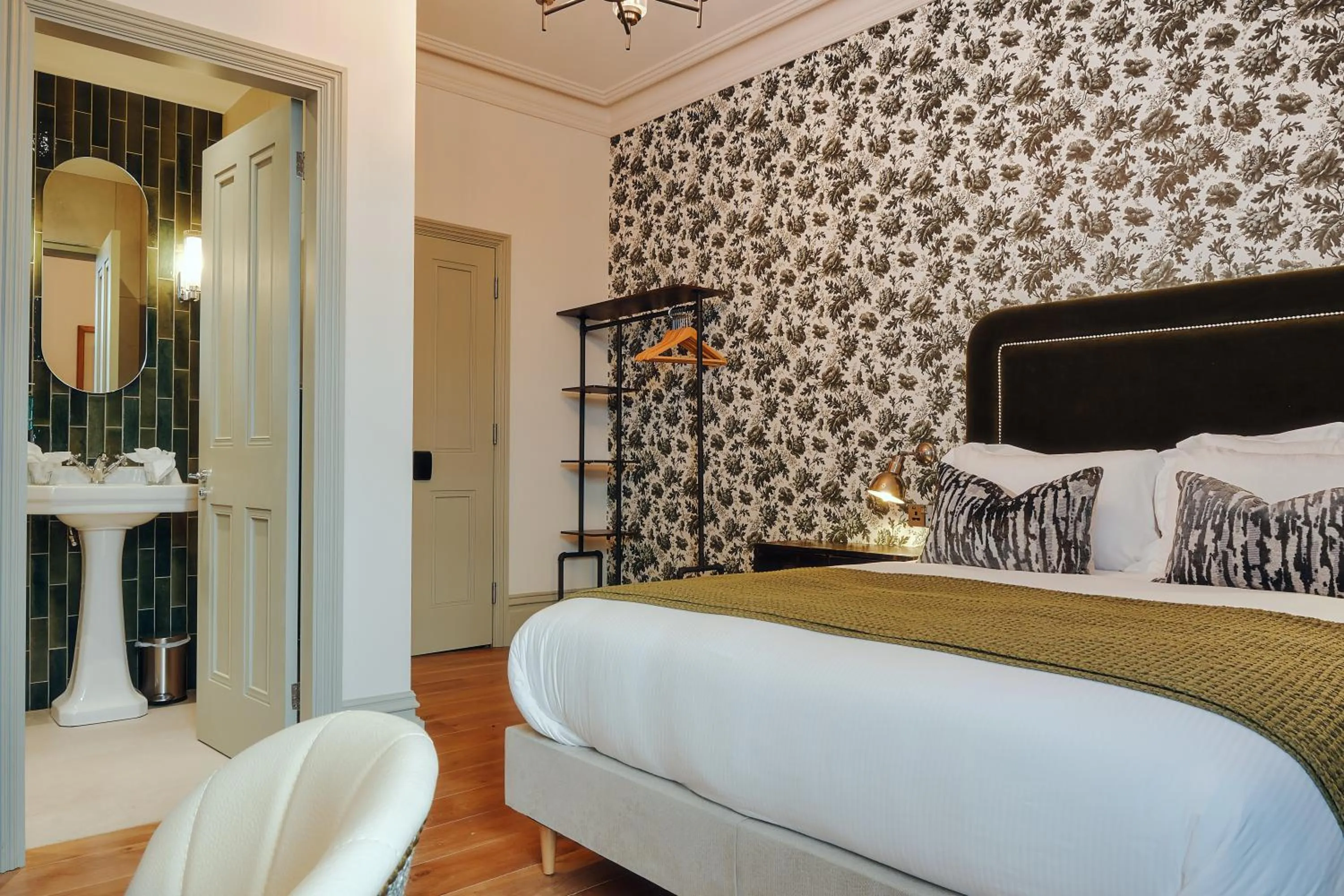 Bed in The Black Lion Pub & Boutique Guesthouse