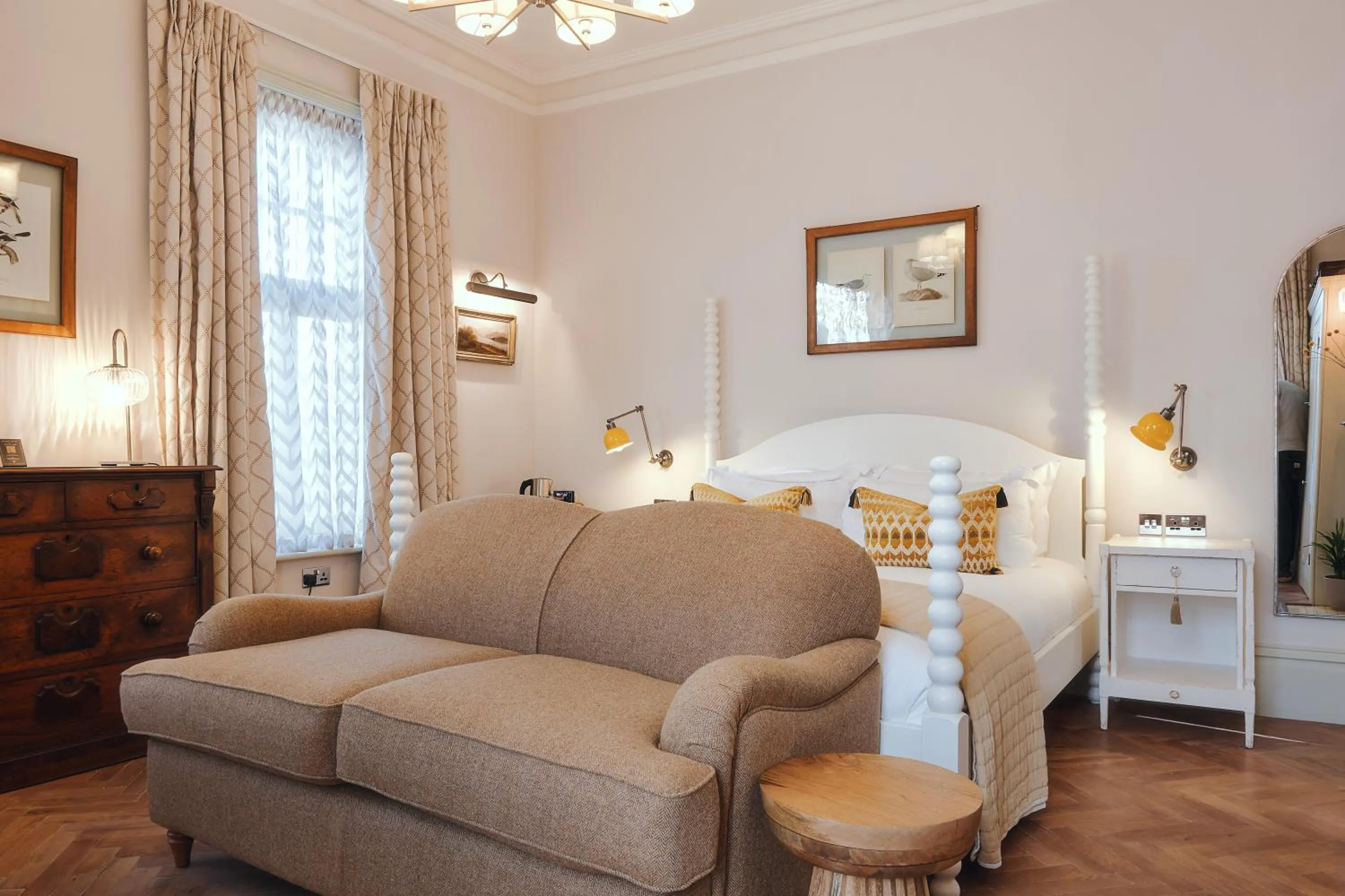 Bed in The Black Lion Pub & Boutique Guesthouse