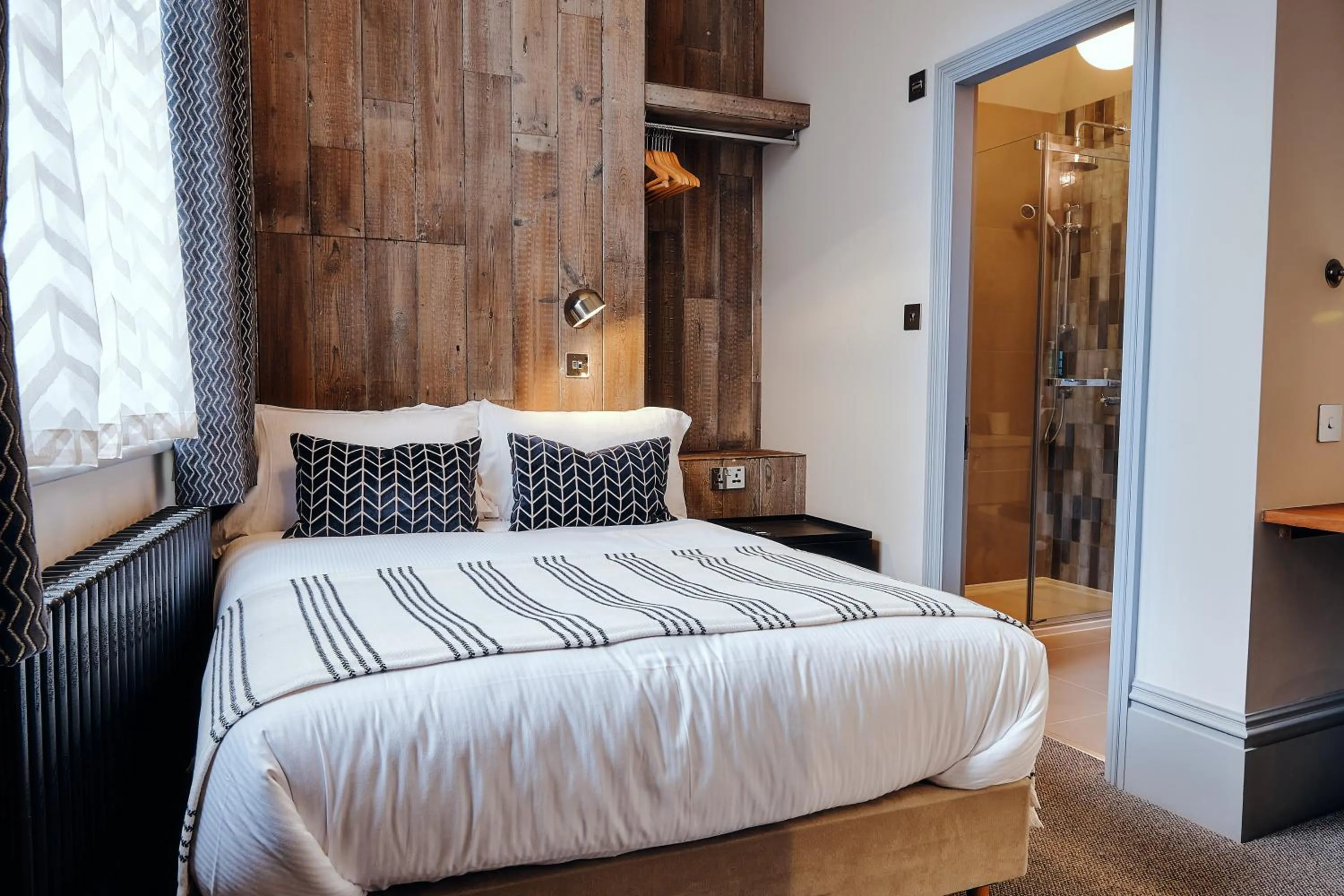 Bedroom, Bed in The Black Lion Pub & Boutique Guesthouse