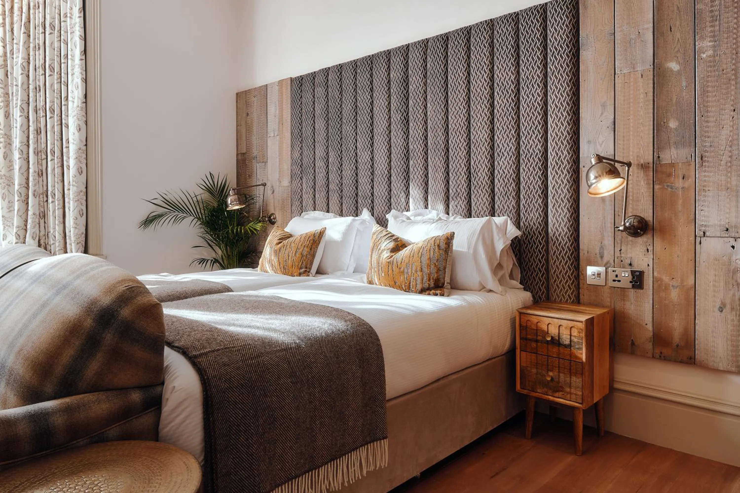 Bed in The Black Lion Pub & Boutique Guesthouse