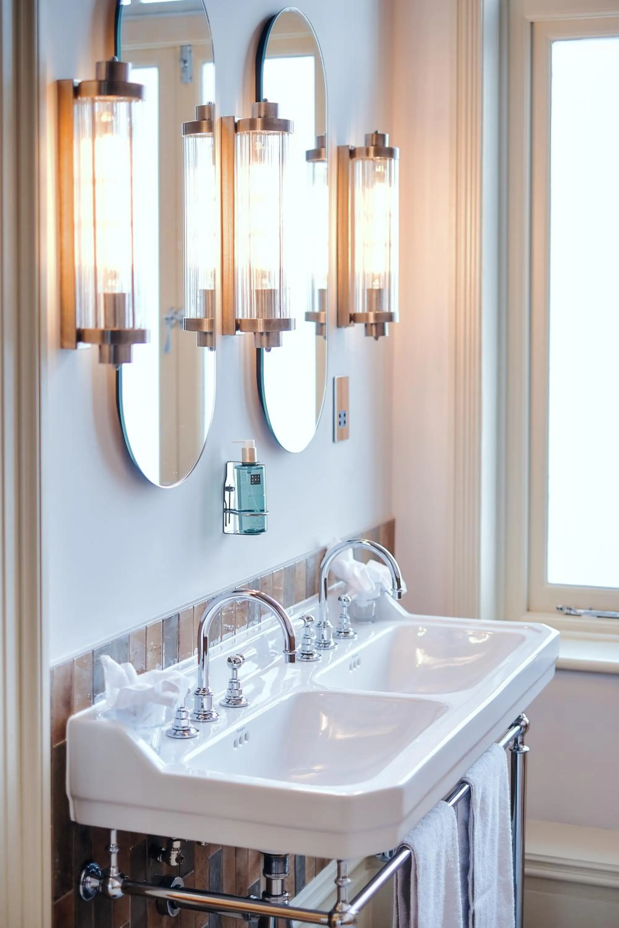 Bathroom in The Black Lion Pub & Boutique Guesthouse