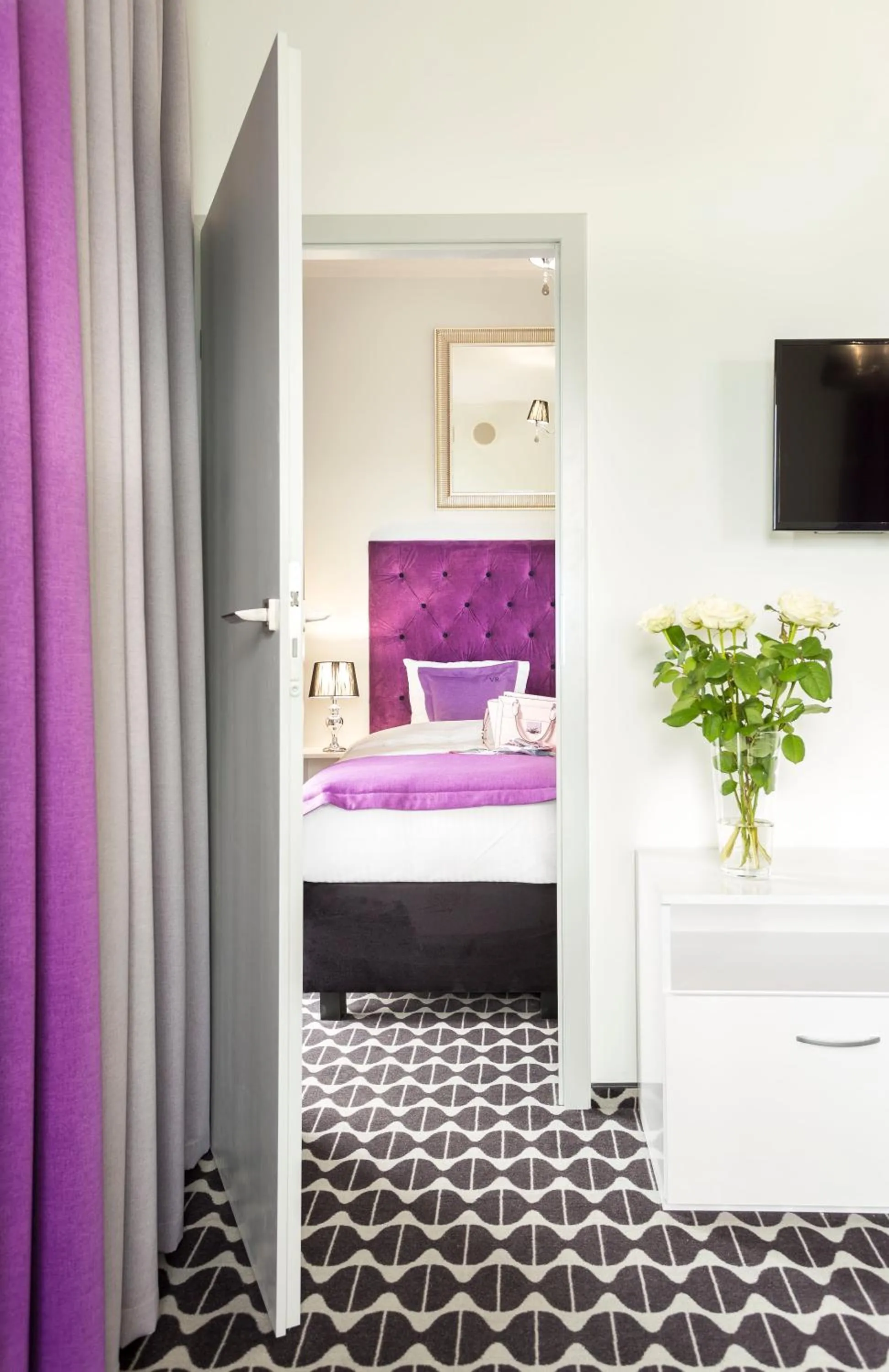 Living room, Bed in Apartamenty Vola Residence