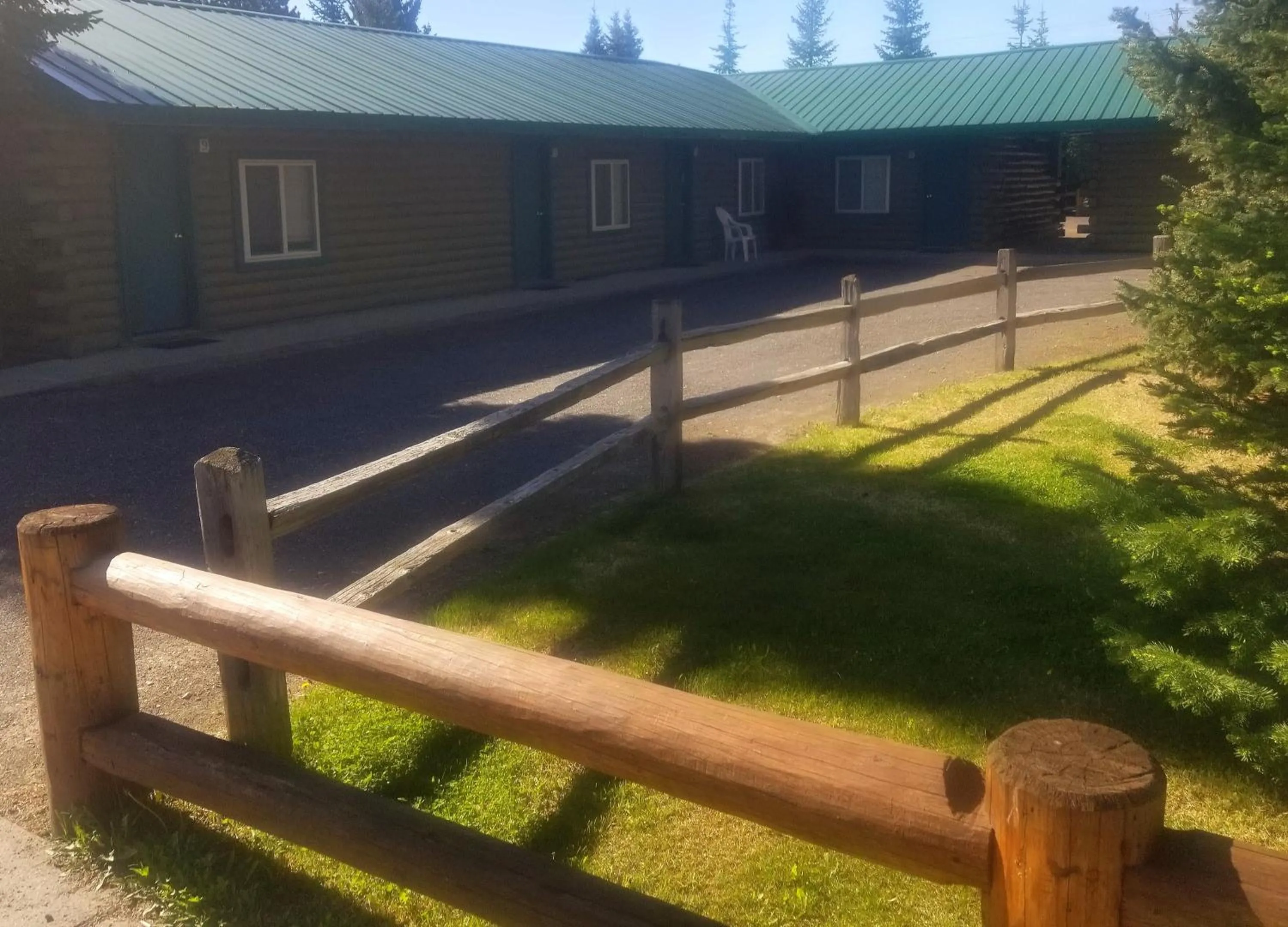 Natural landscape in Westwood Motel