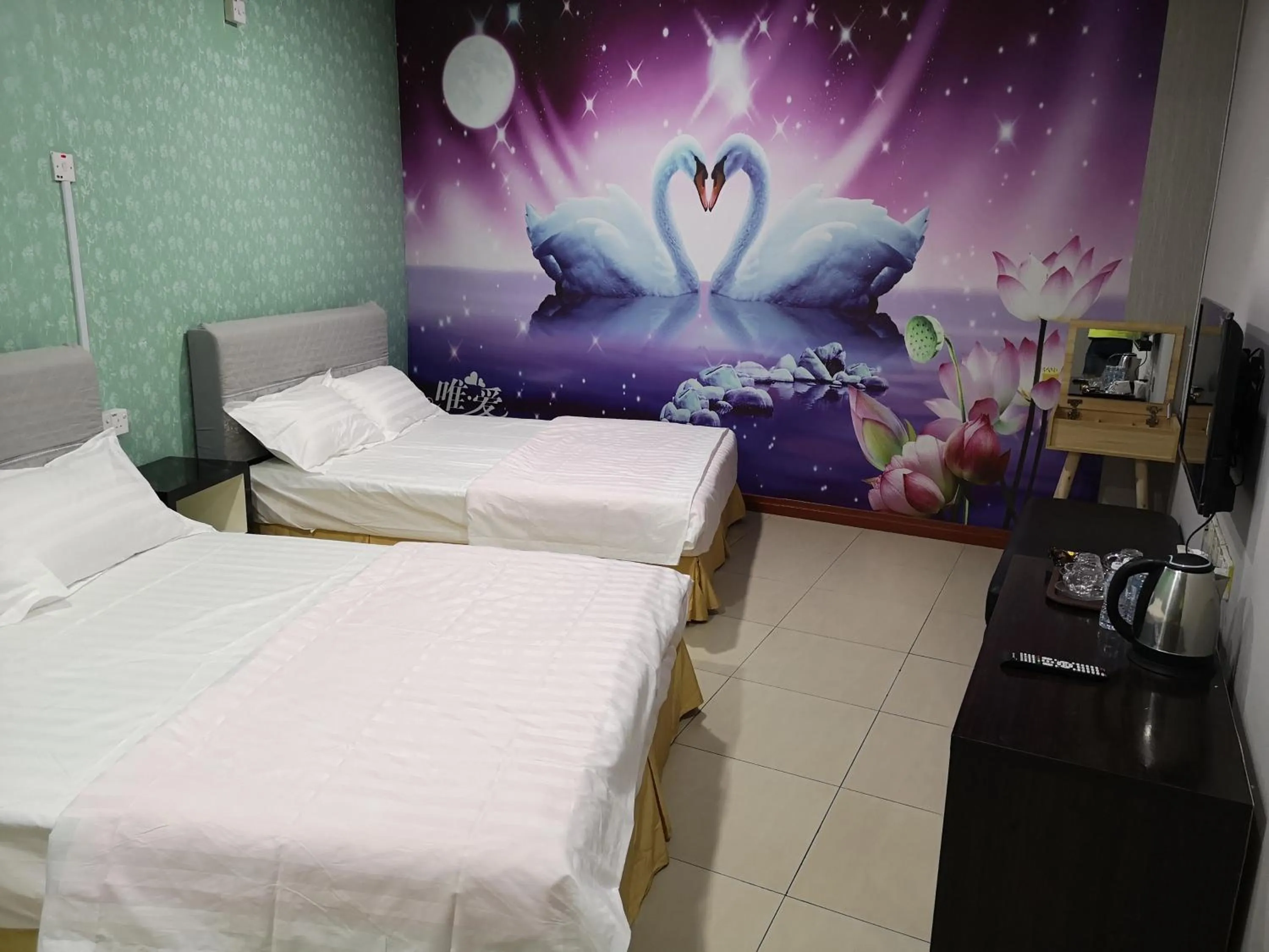 Photo of the whole room in Home Inn Hotel