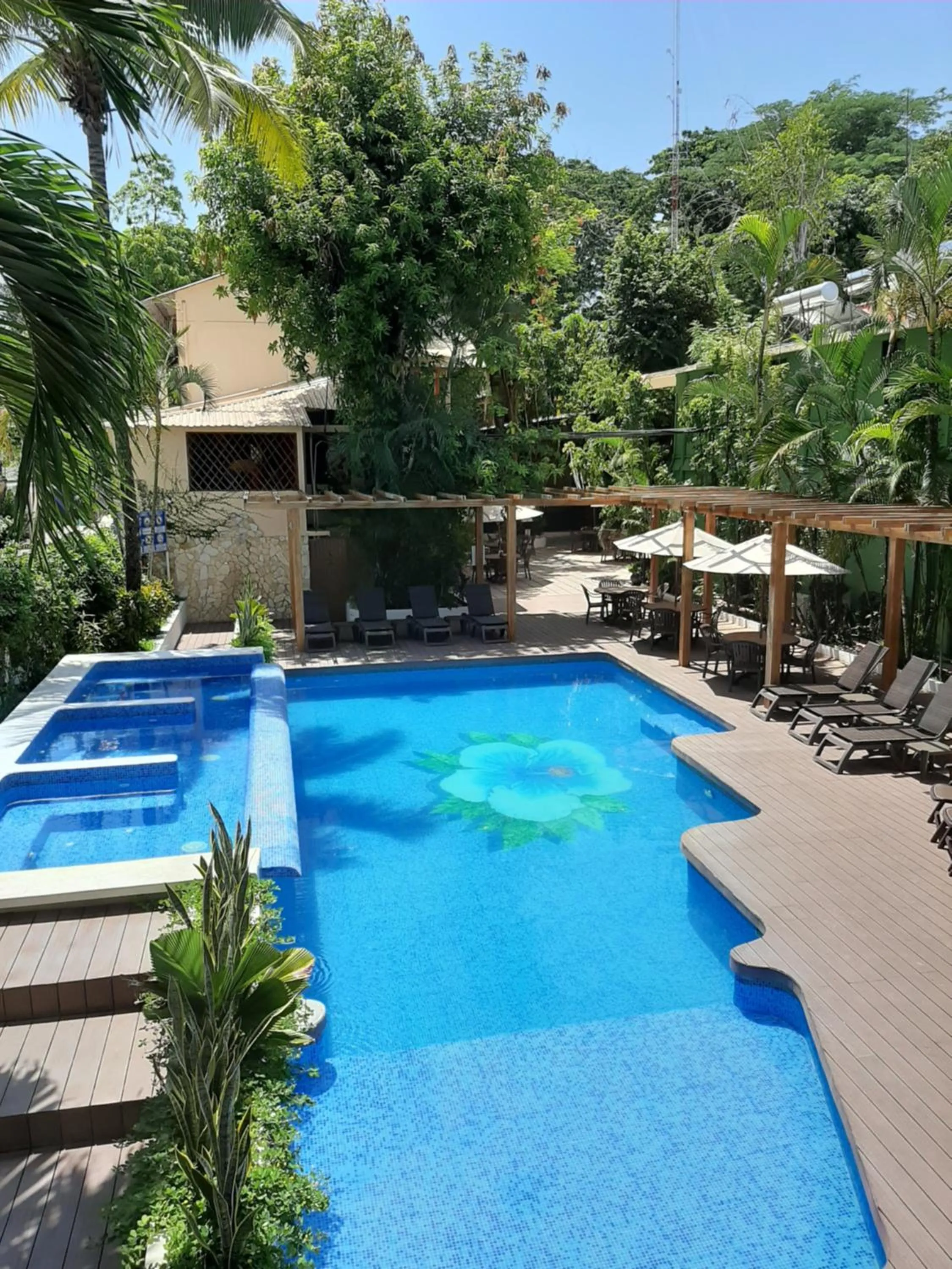 Pool view in Maya Tulipanes Express