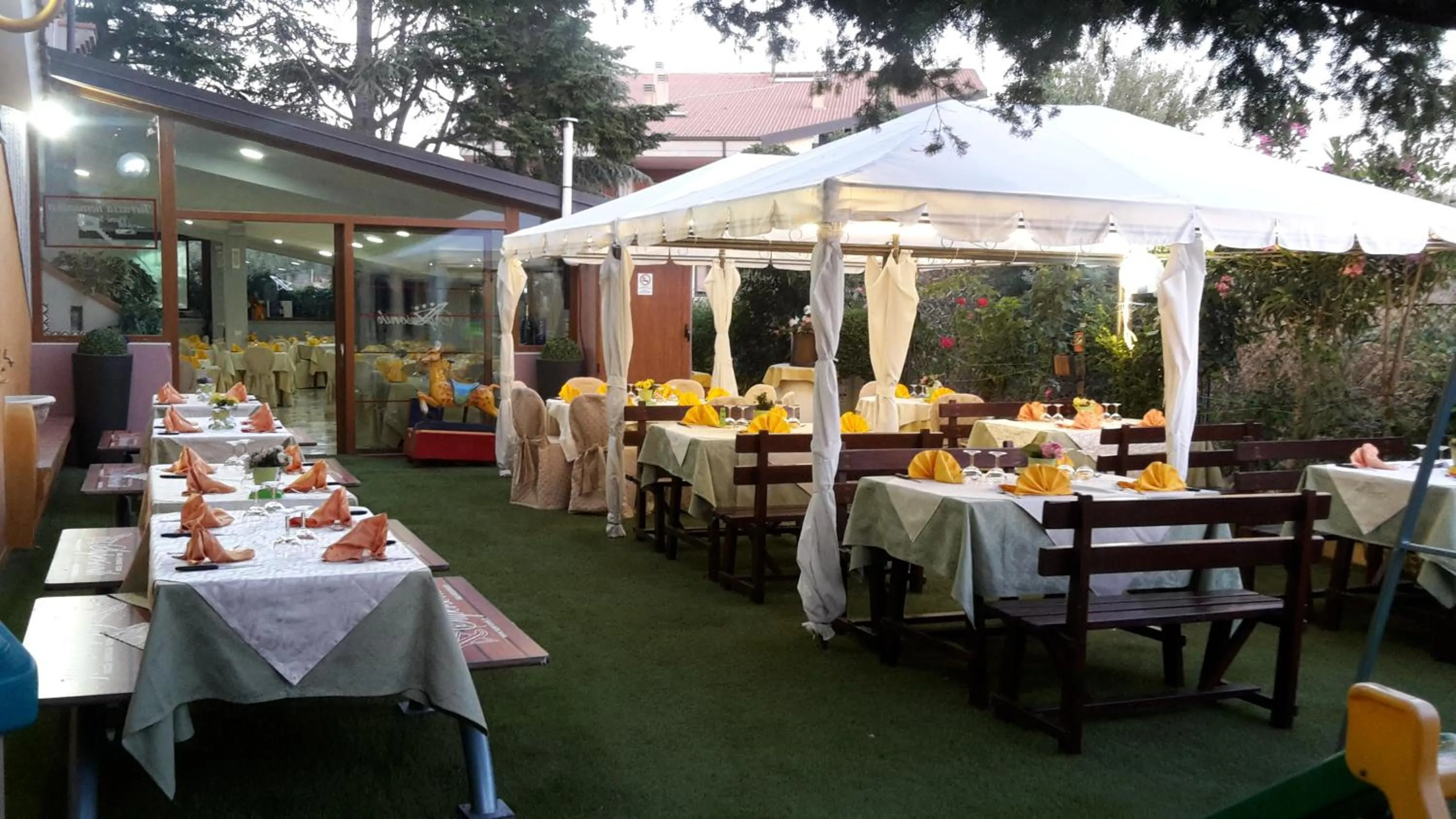 Restaurant/places to eat in Hotel Ristorante SUPERSONIK