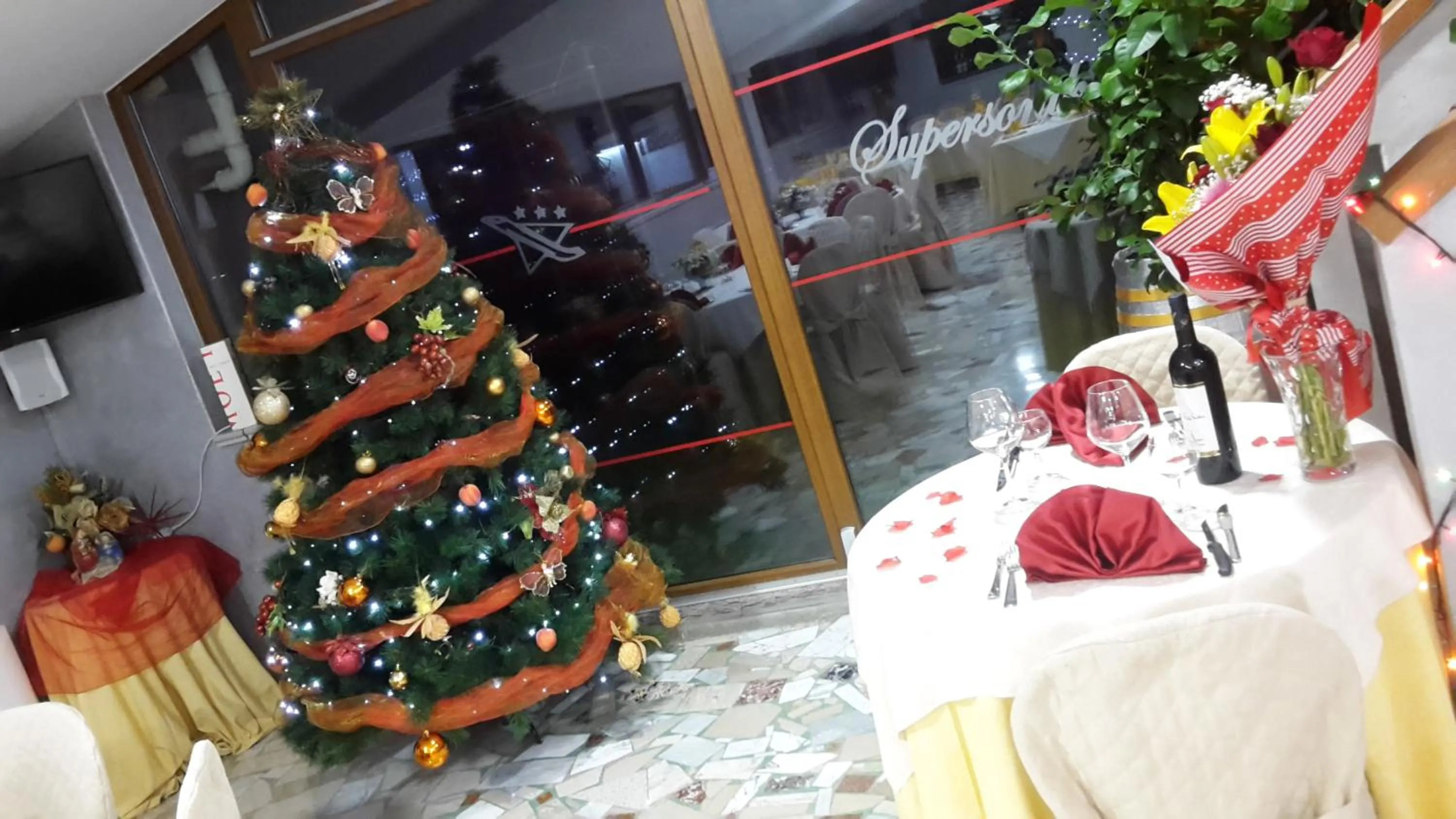 Restaurant/places to eat in Hotel Ristorante SUPERSONIK