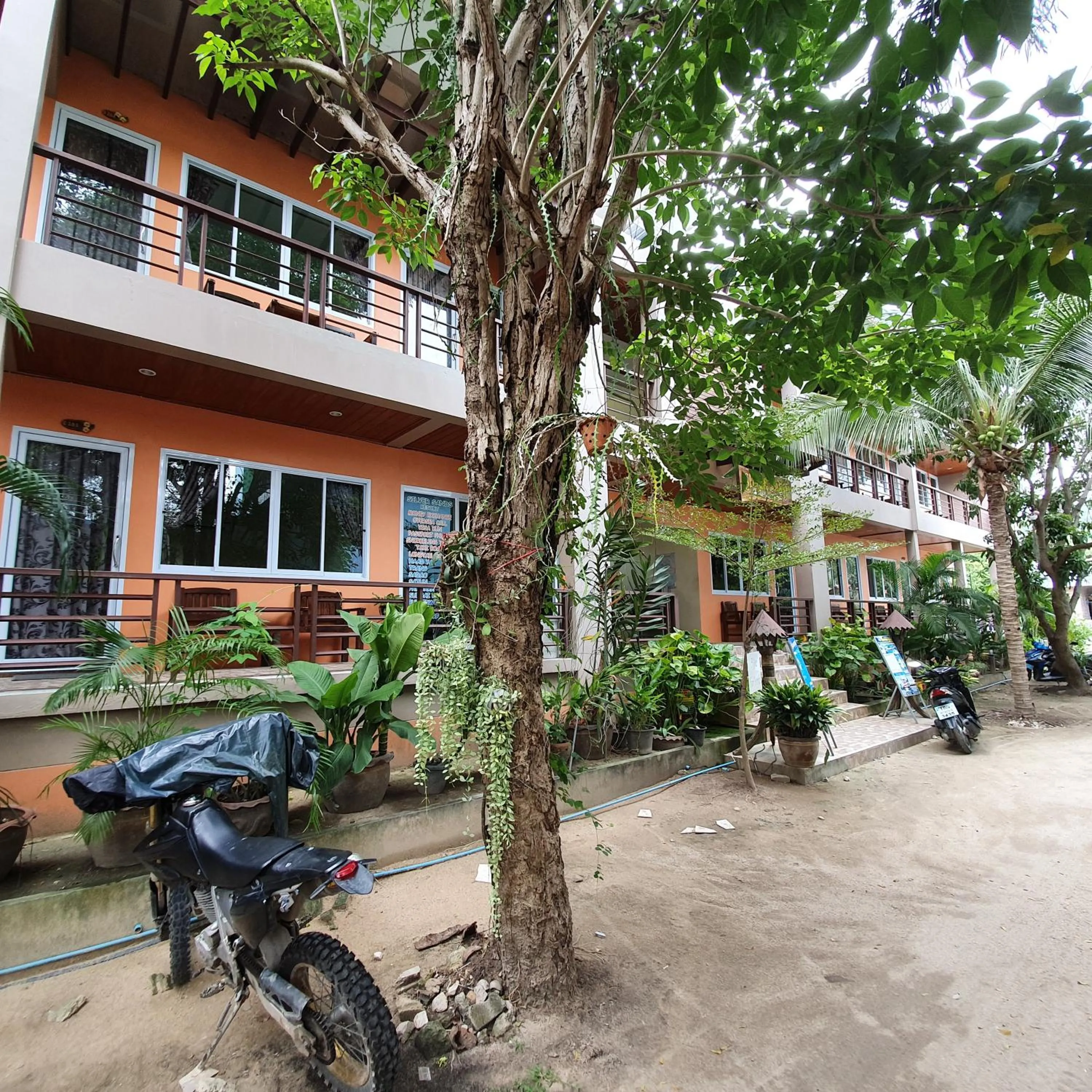 Silver Sands Resort - Koh Tao