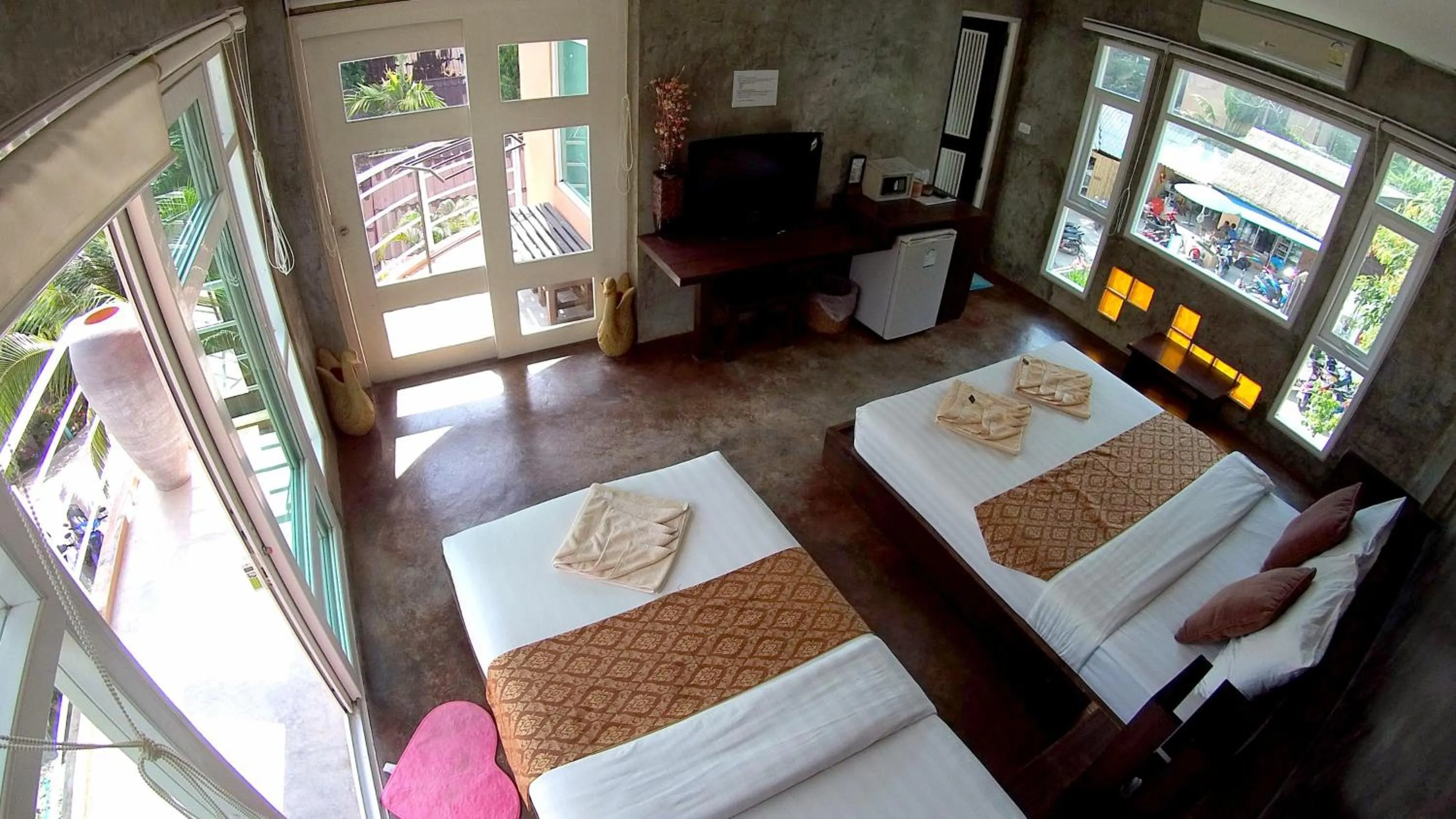 Bed in Silver Sands Resort - Koh Tao