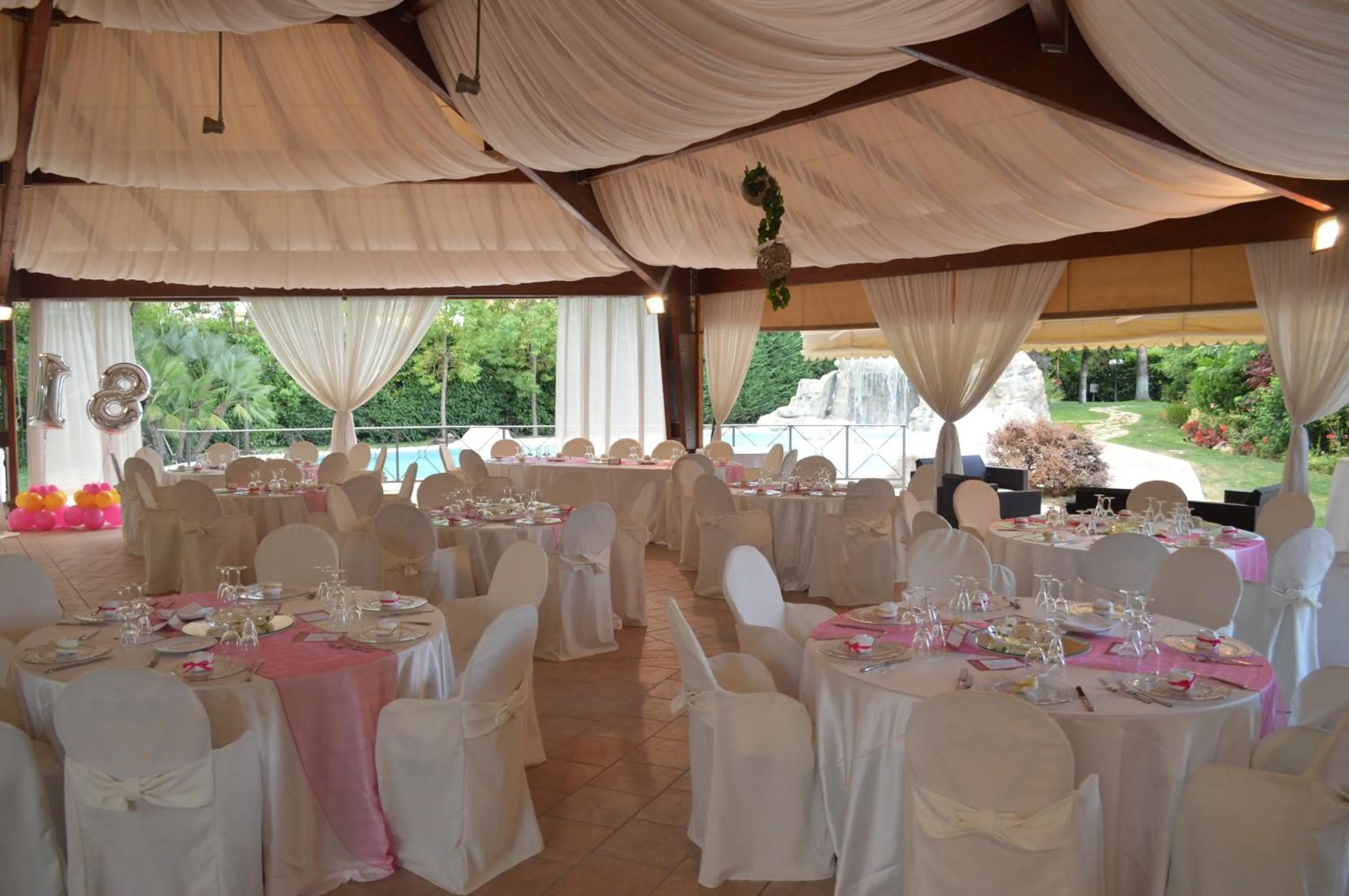 Restaurant/places to eat in Hotel Villa Ida