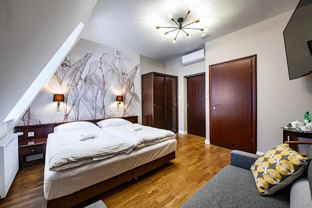 Photo of the whole room, Bed in Villa Neve