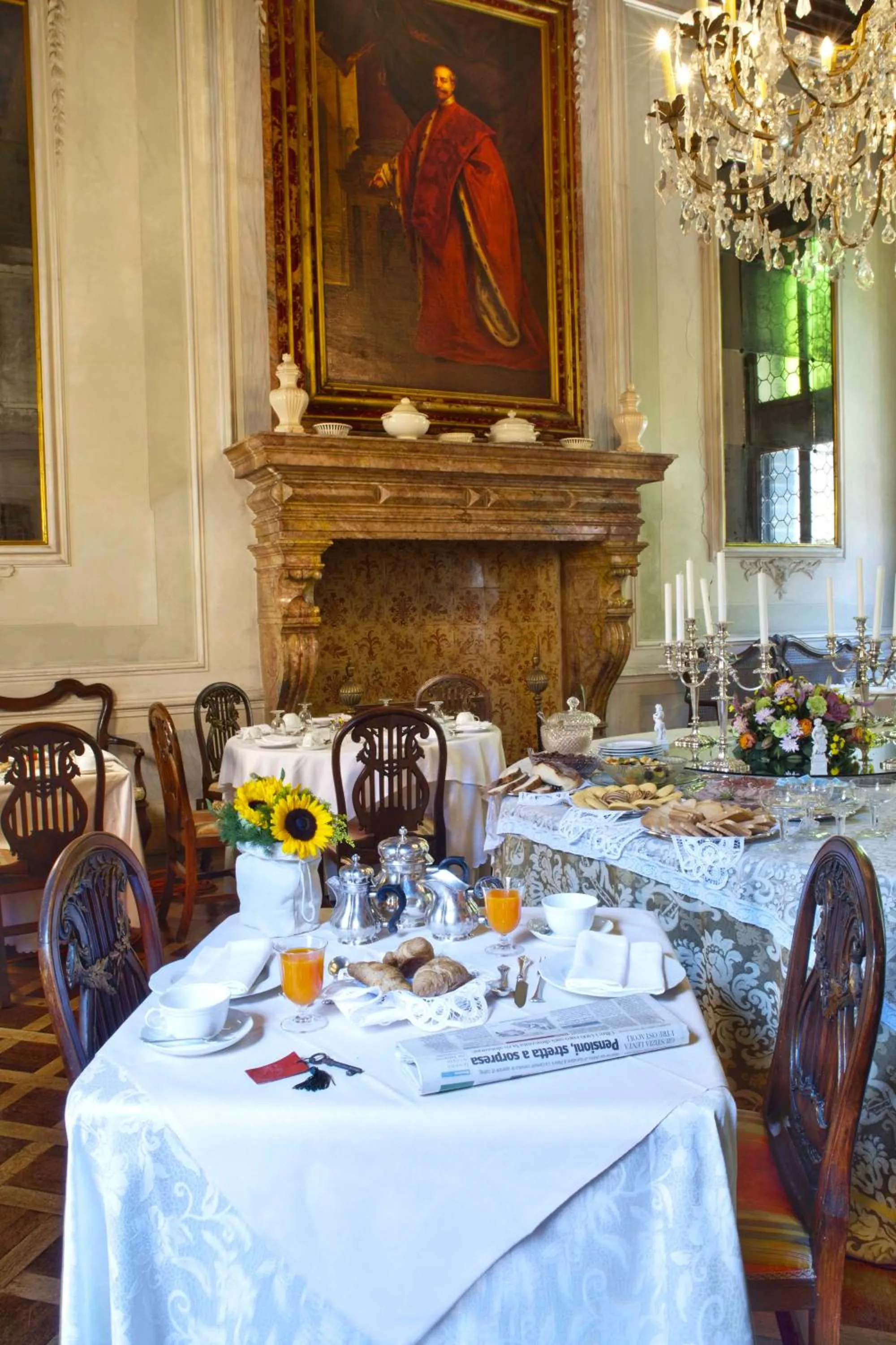 Restaurant/places to eat in Palazzetto Pisani Grand Canal