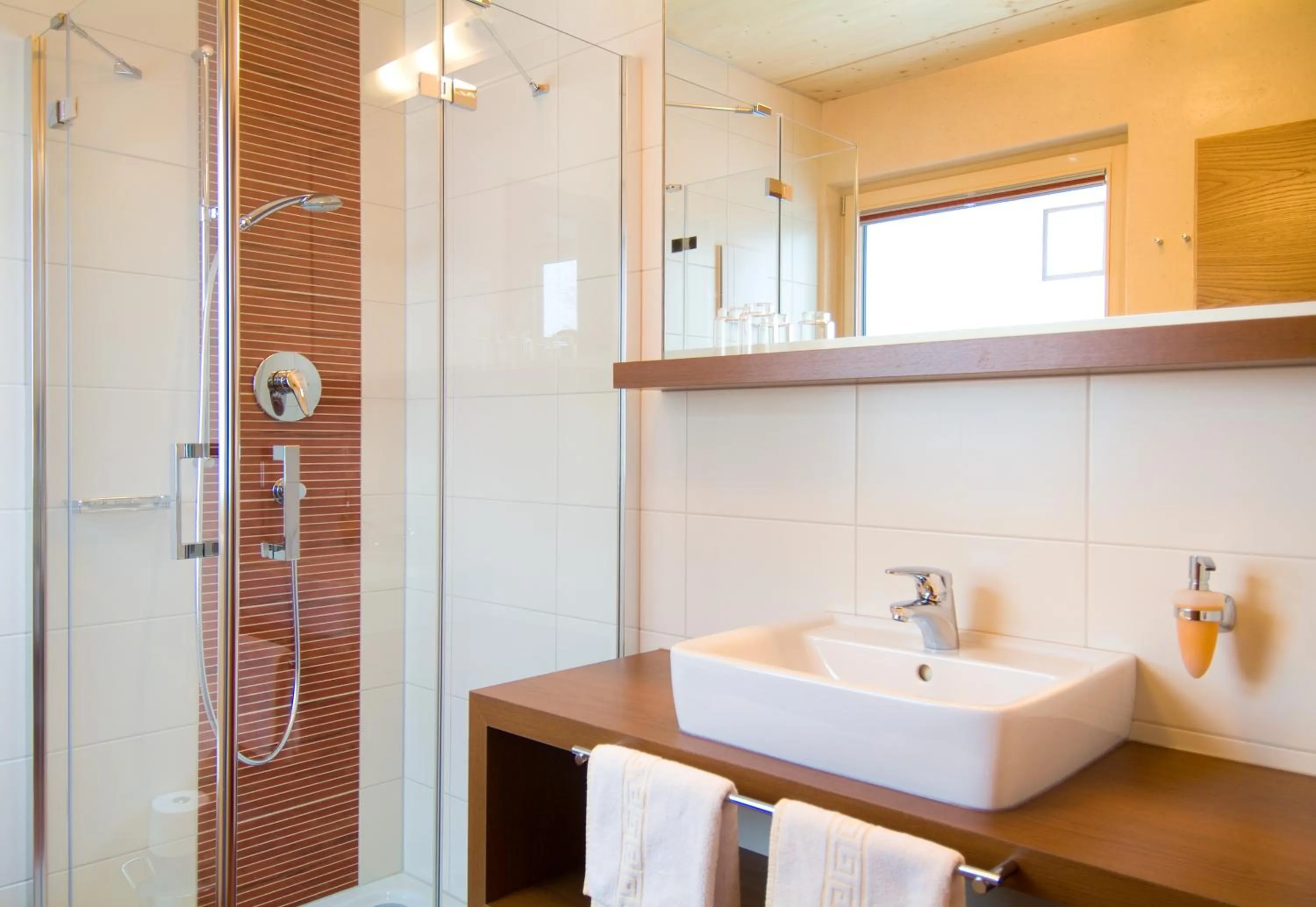 Shower in Apart Marienberg