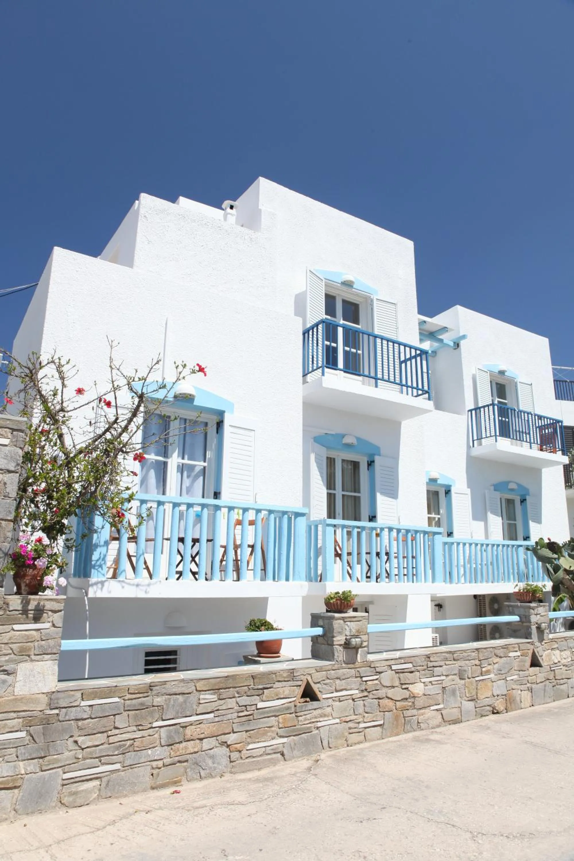 Facade/entrance in Villa Katerina