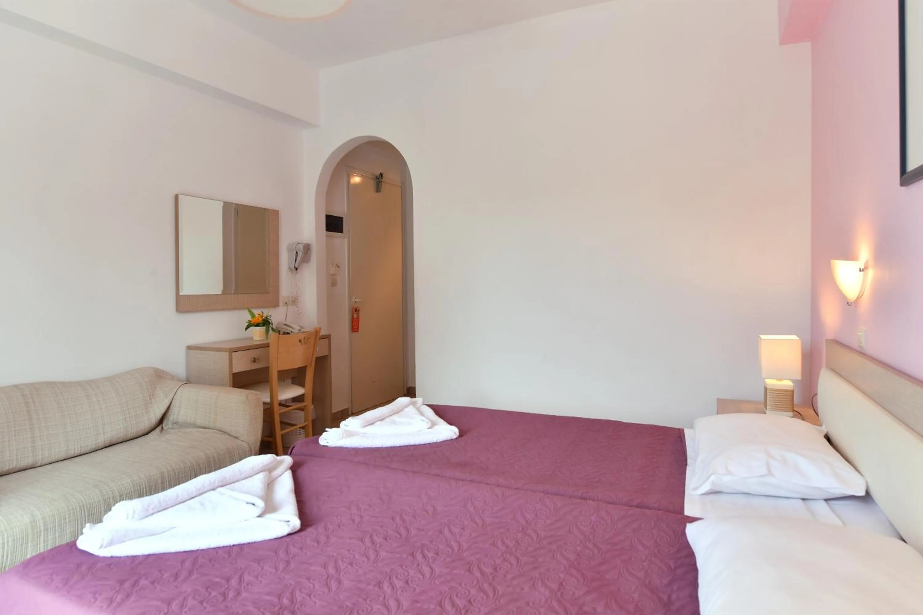 TV and multimedia, Bed in Villa Katerina