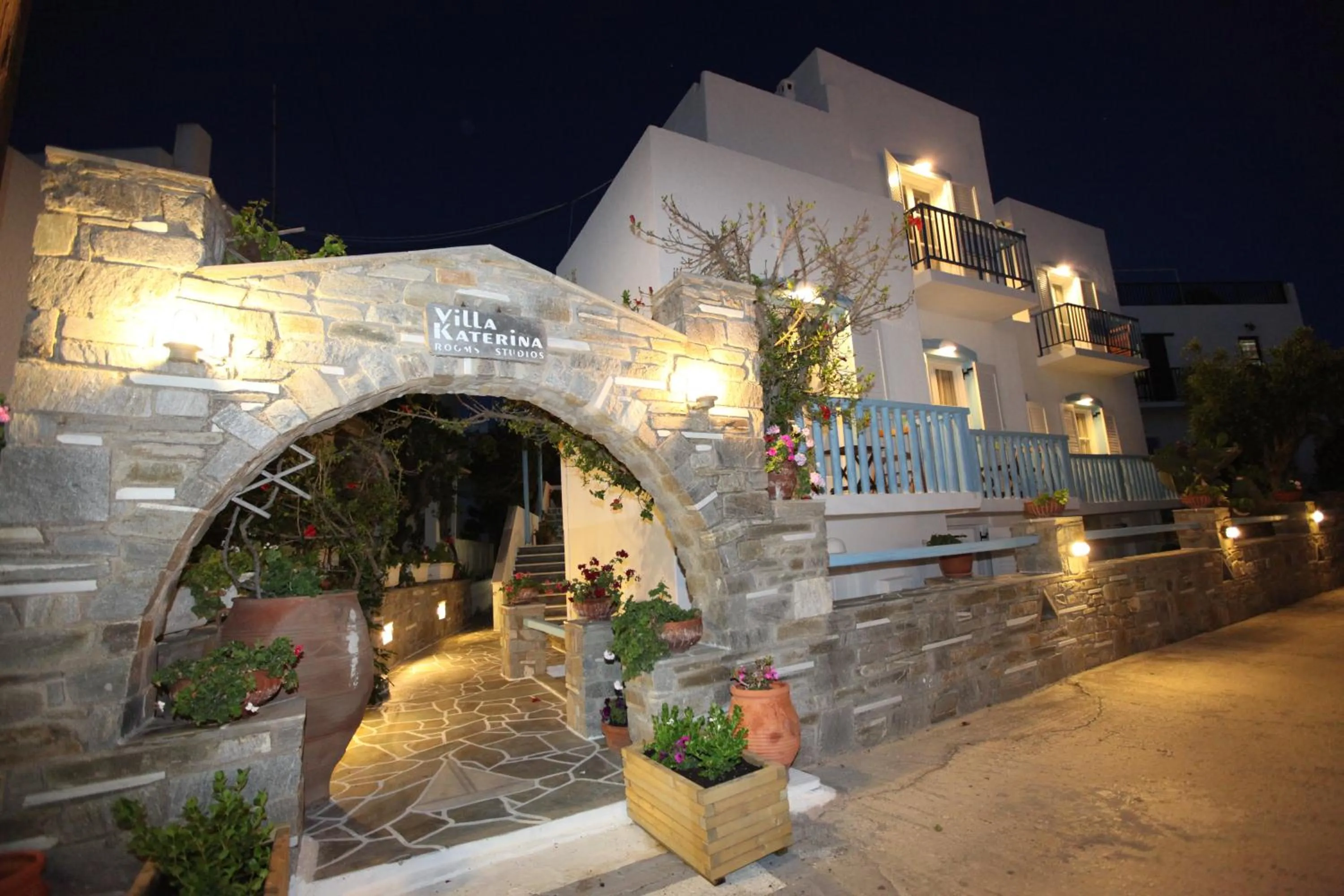 Facade/entrance in Villa Katerina