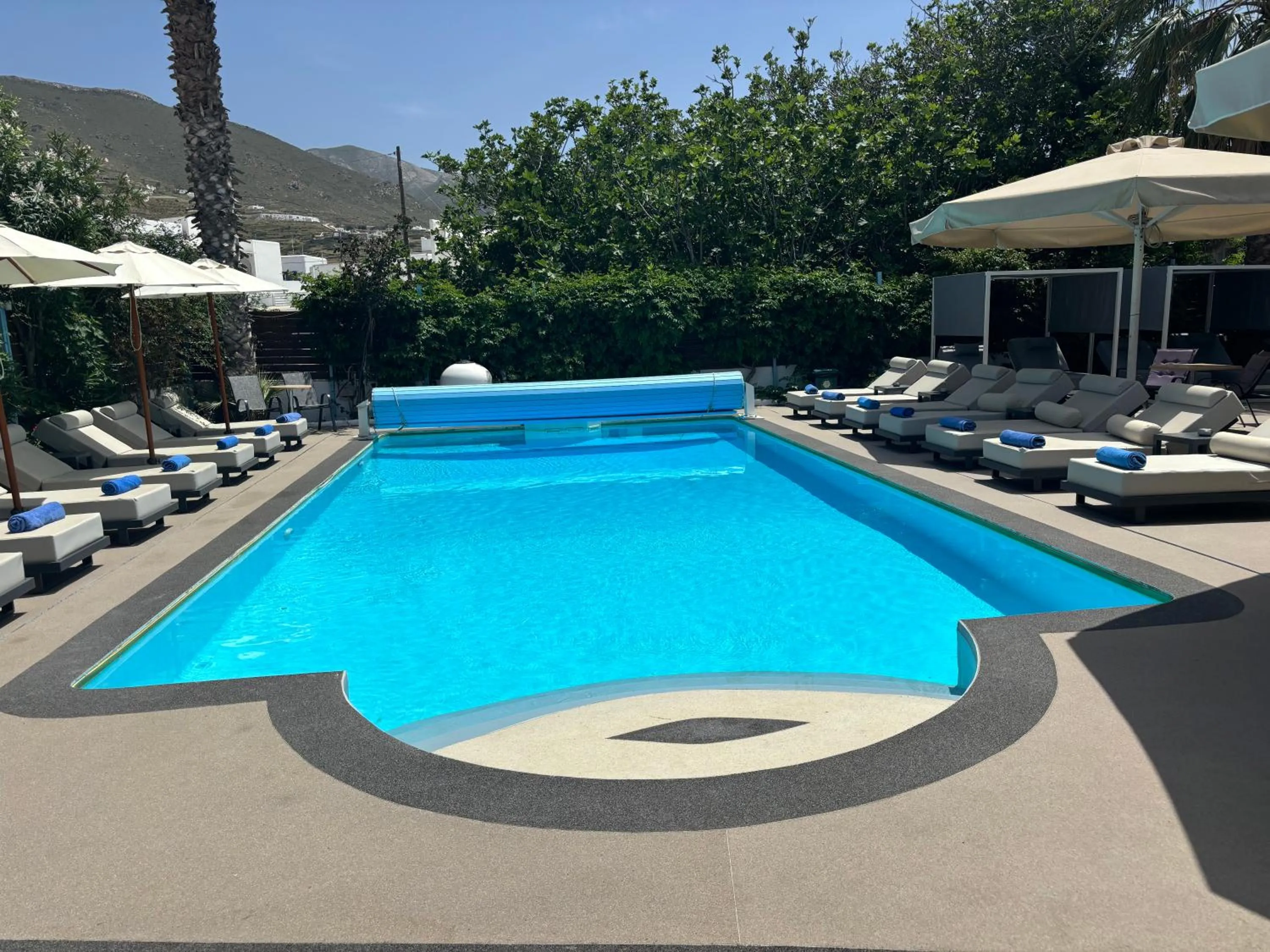 Swimming pool in Villa Katerina