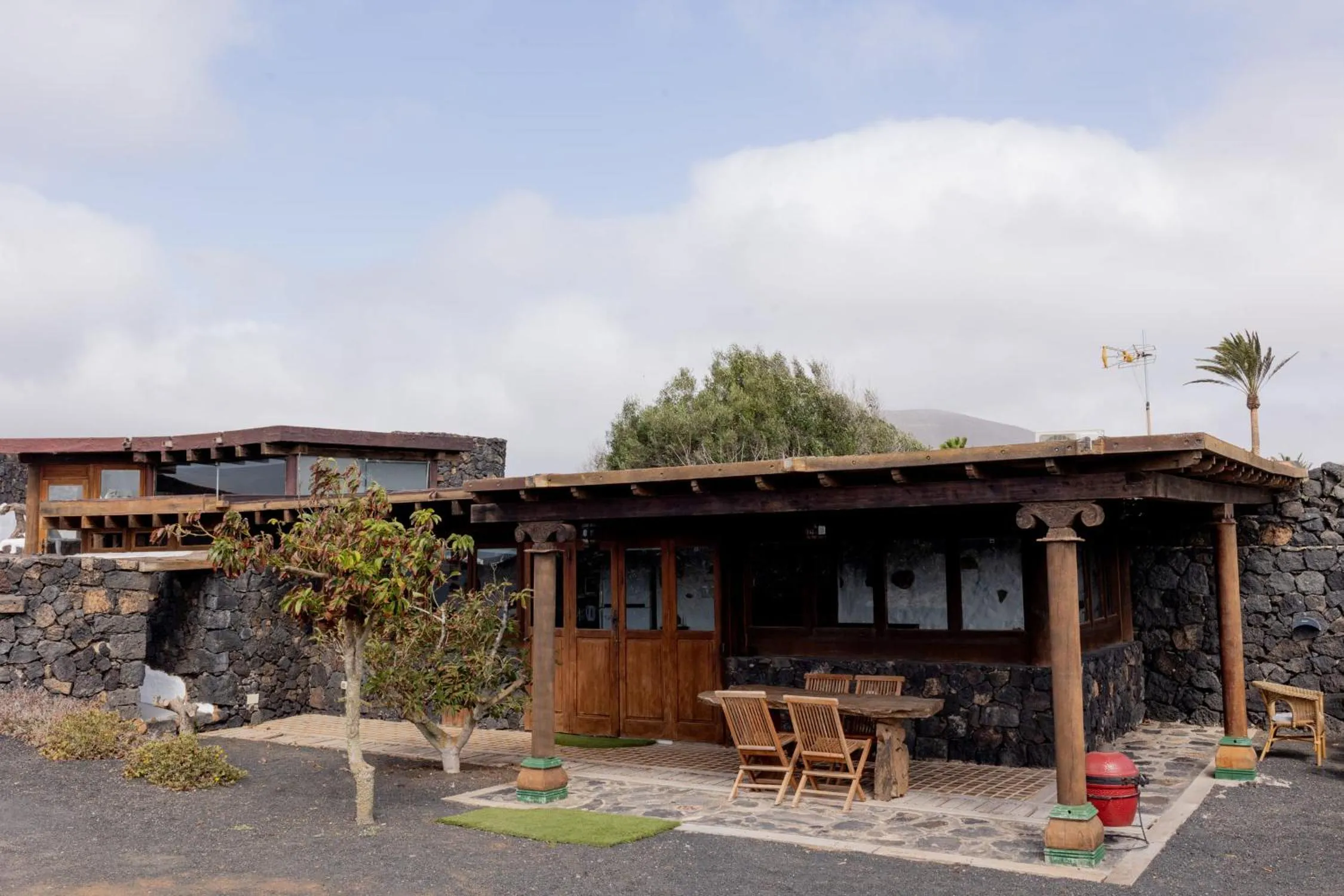 Property building in Finca Tomaren