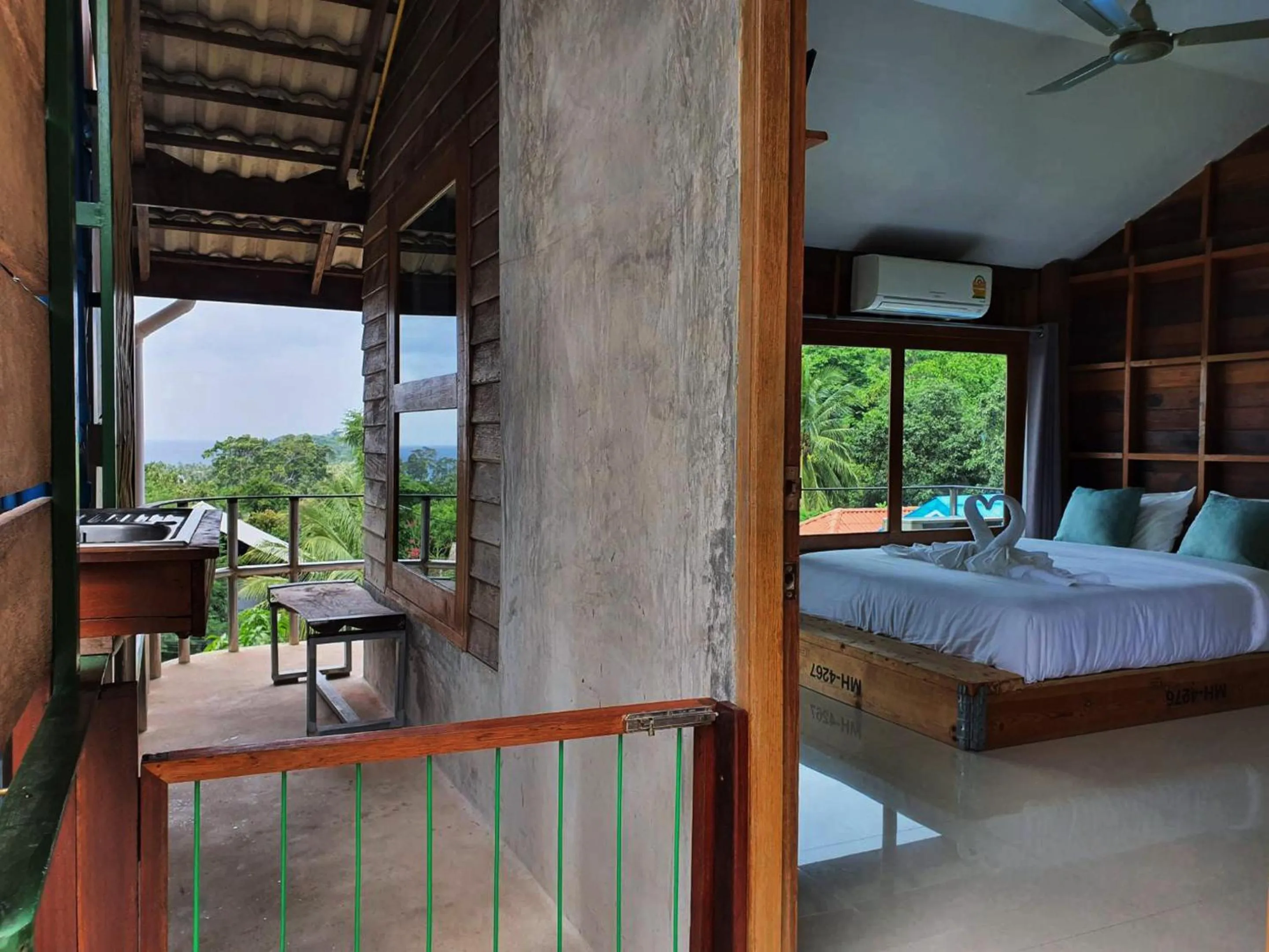 Kitchen or kitchenette, Bed in Life koh tao resort