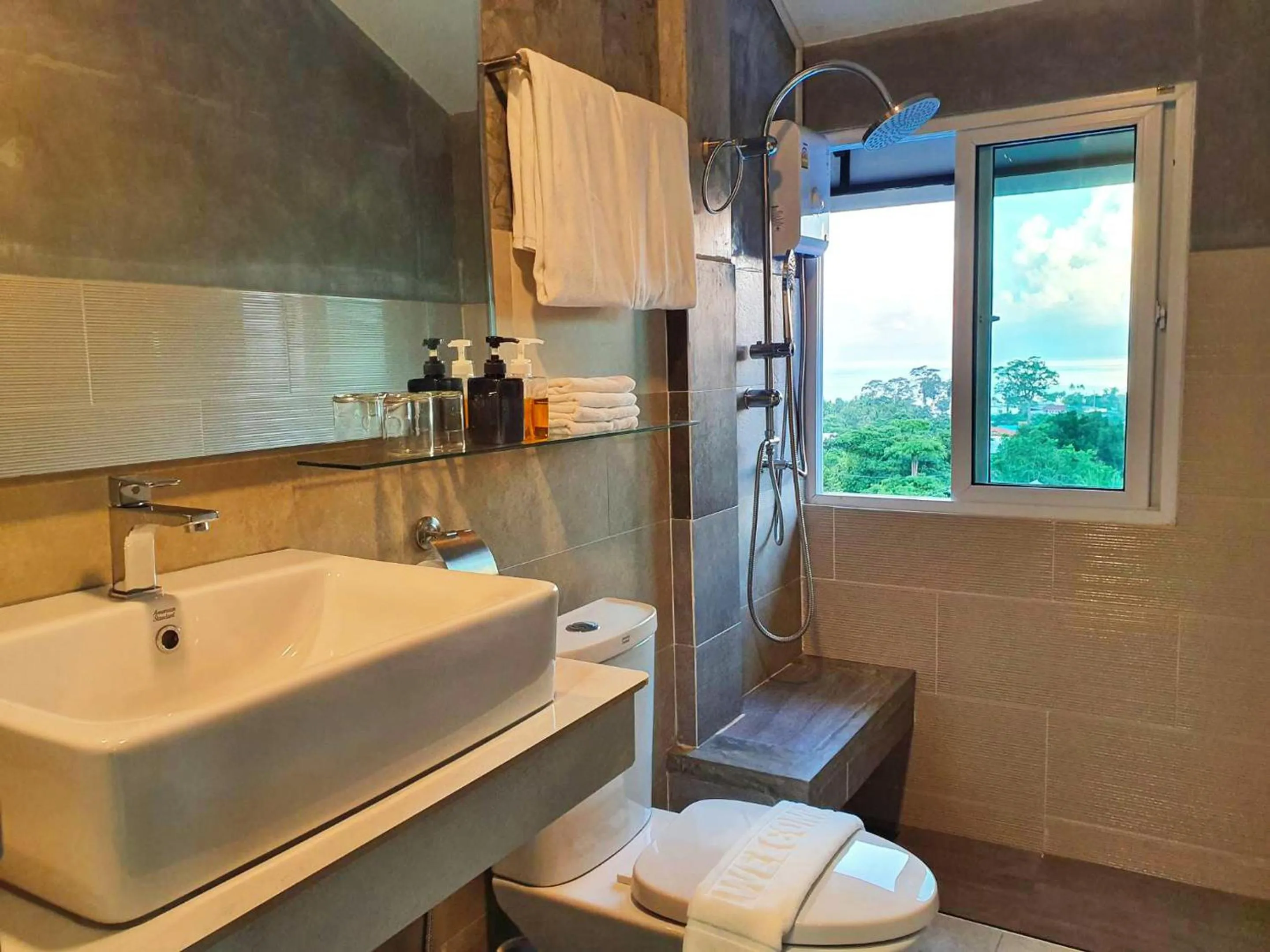 Bathroom in Life koh tao resort