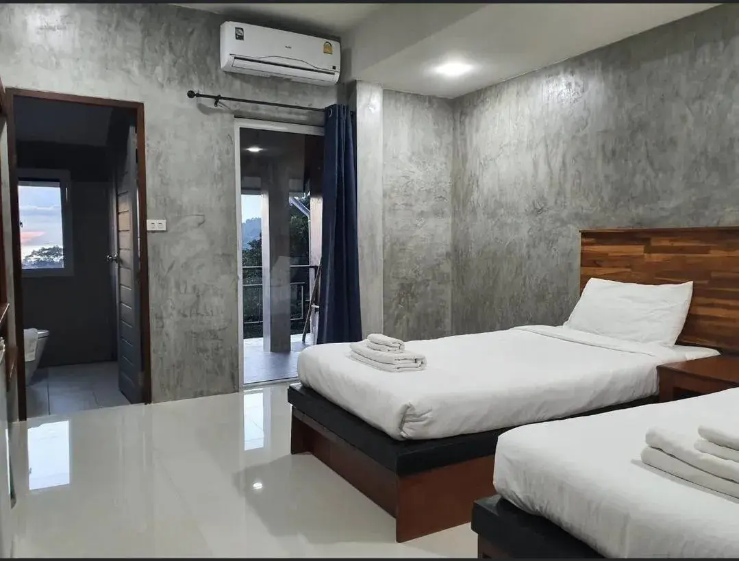 Deluxe Twin Room with Sea View in Life koh tao resort Deluxe Twin Room with Sea View in Life koh tao resort