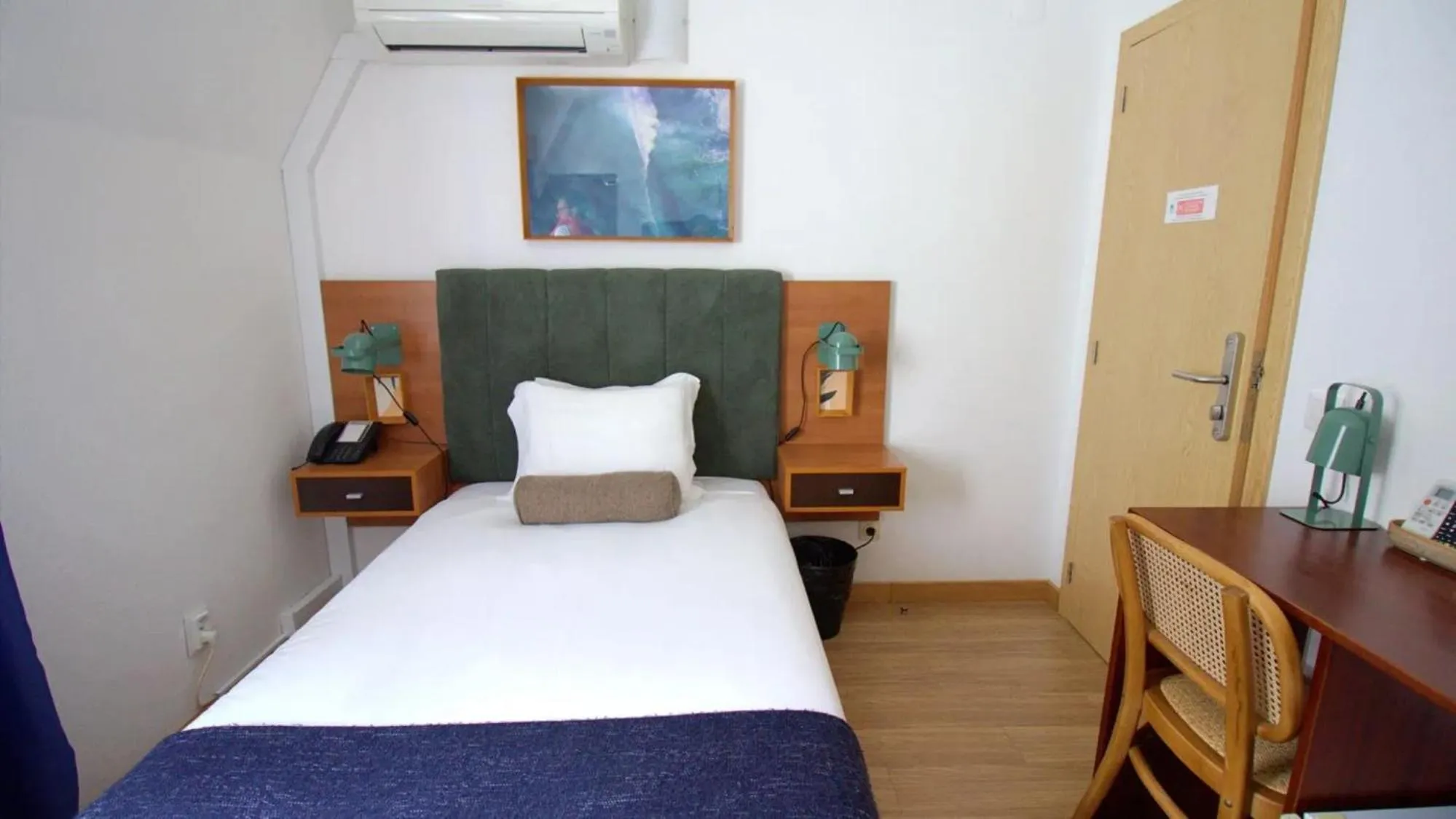 Bedroom, Bed in WOT Ericeira Soul