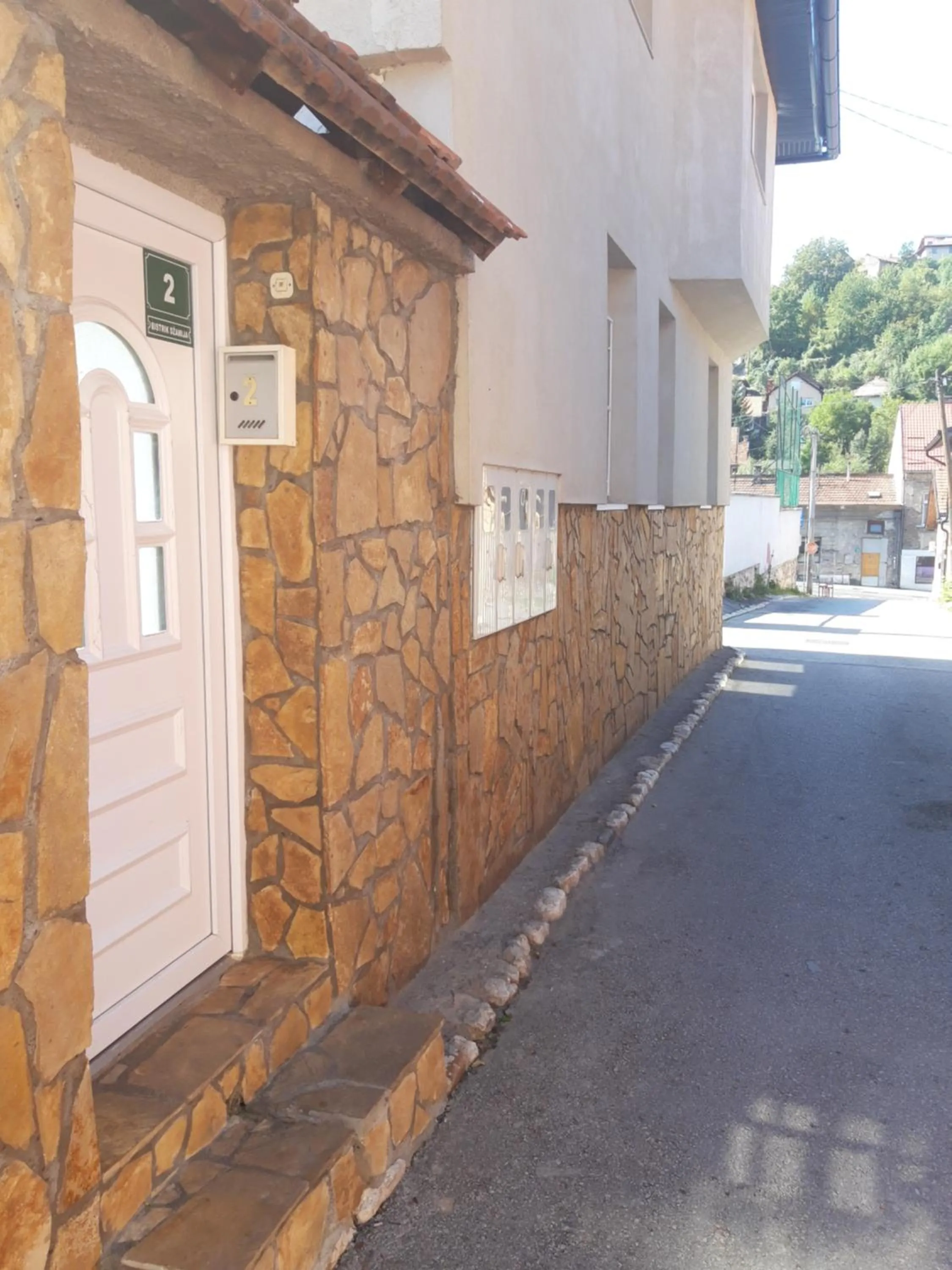 Facade/entrance in Modern&Cozy Bosnian house with GARDEN+FREE parking