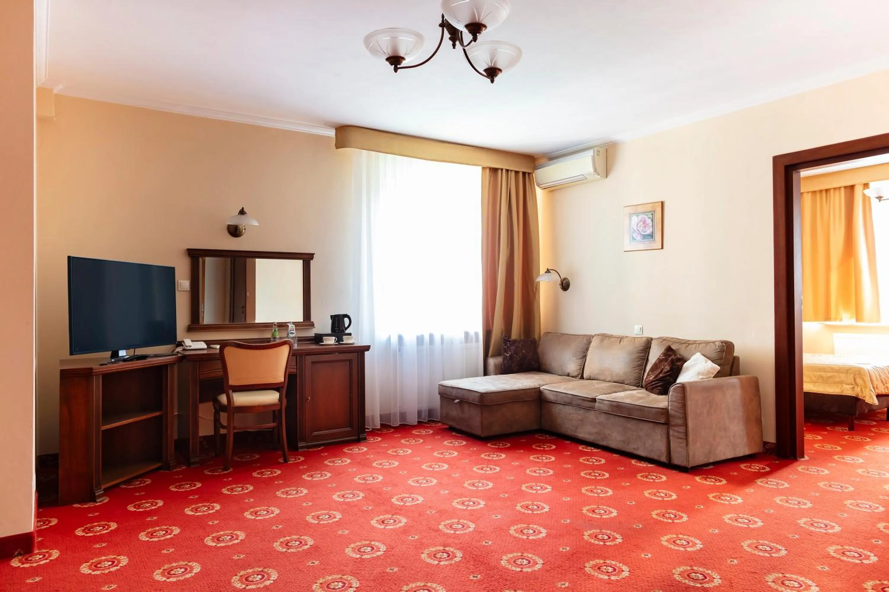 TV and multimedia in Hotel Arkadia Royal