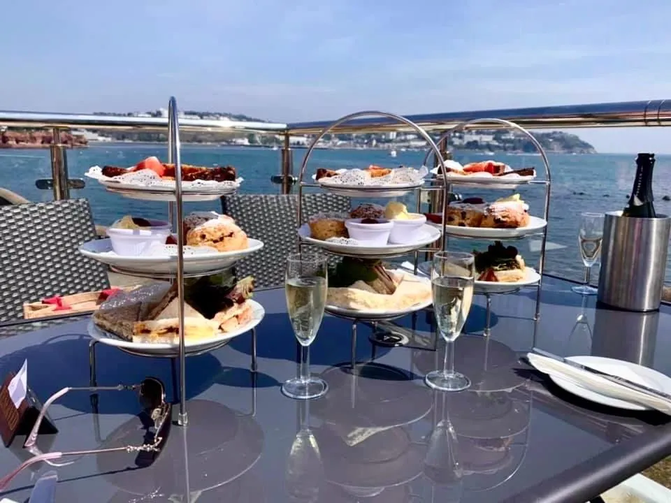 Restaurant/places to eat in Livermead Cliff Hotel