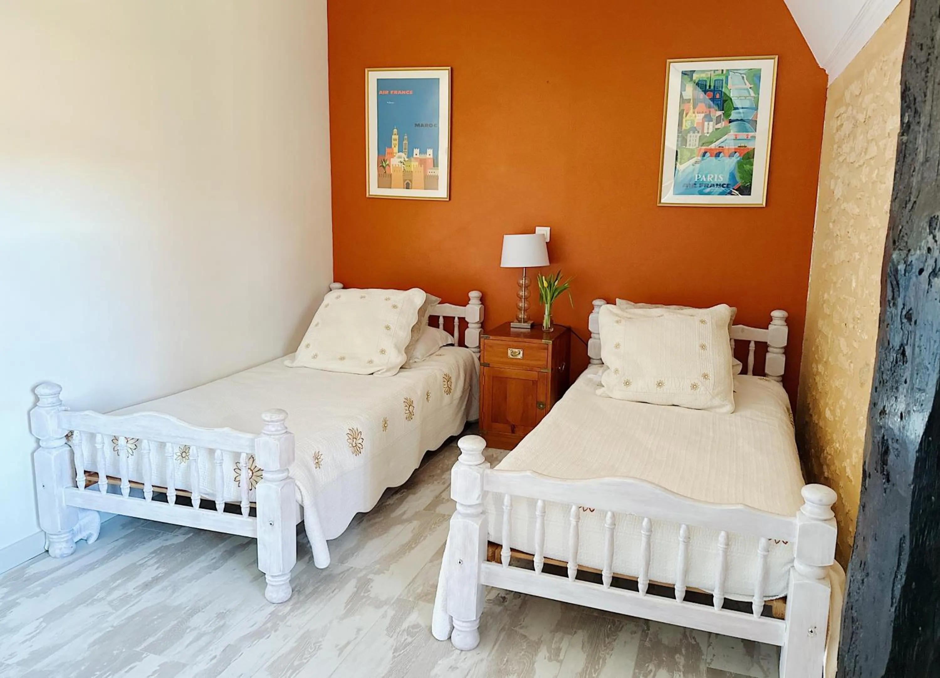 Bed in Le Chevrefeuille chambres d'hotes et gîtes de charme