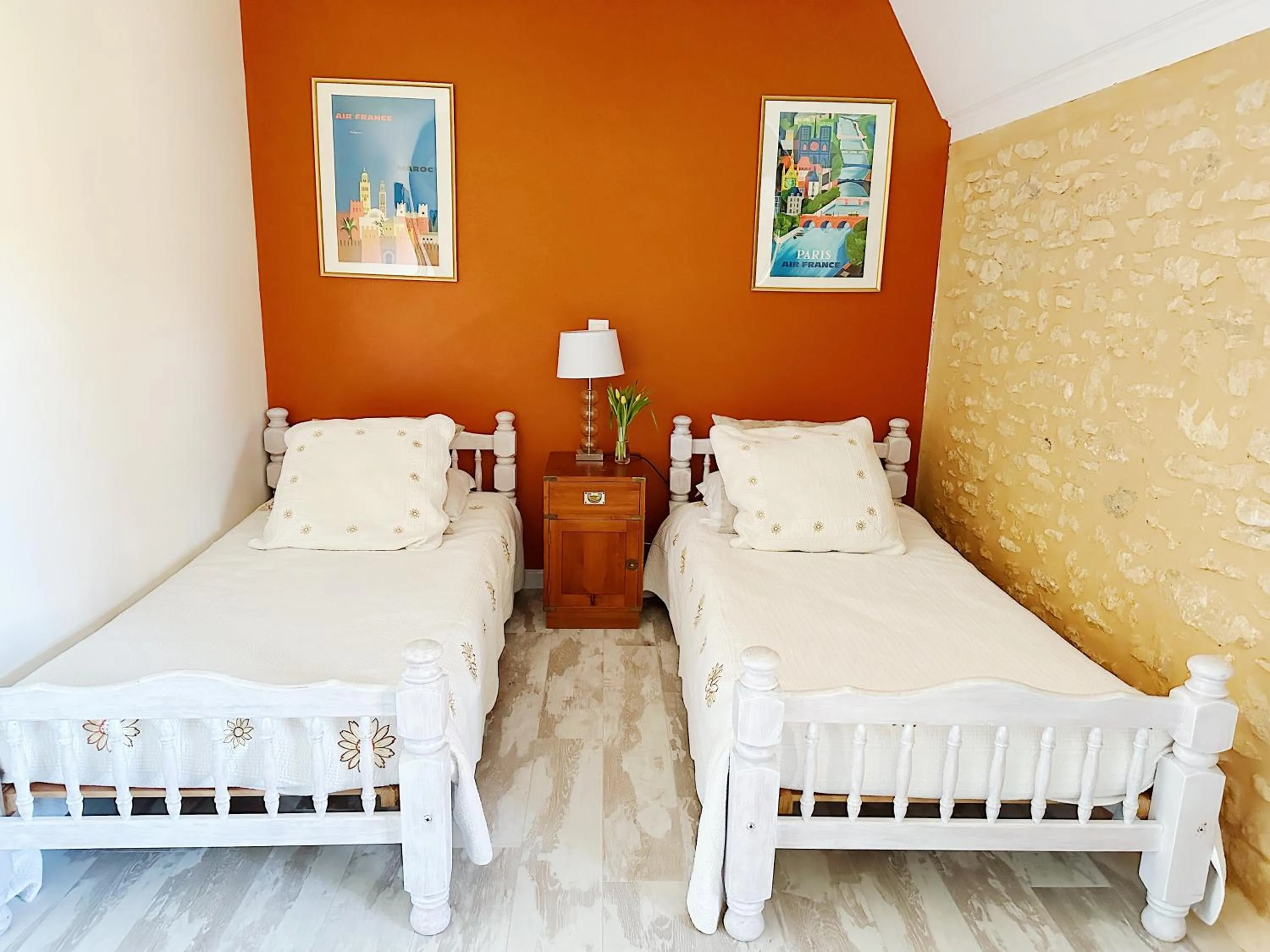 Bed in Le Chevrefeuille chambres d'hotes et gîtes de charme