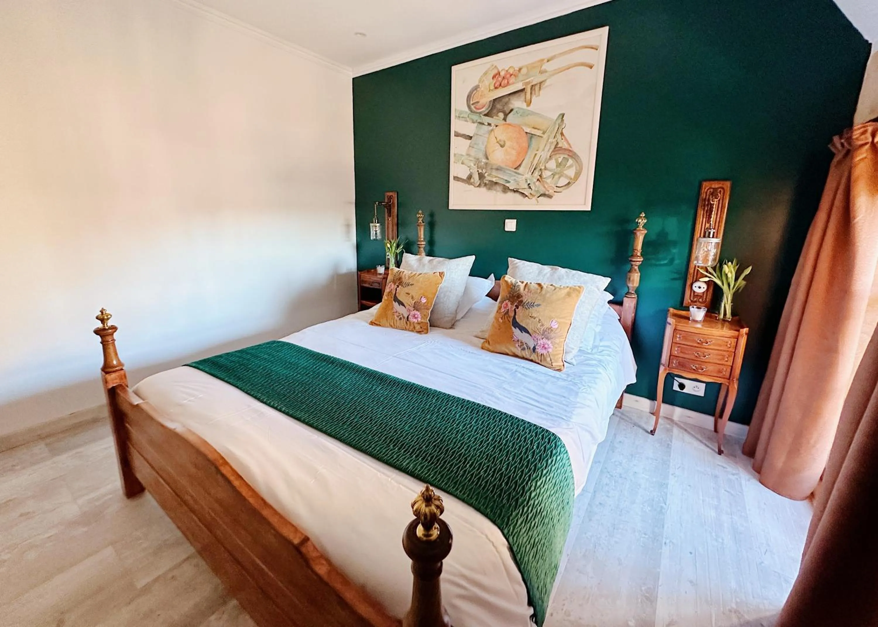 Bed in Le Chevrefeuille chambres d'hotes et gîtes de charme