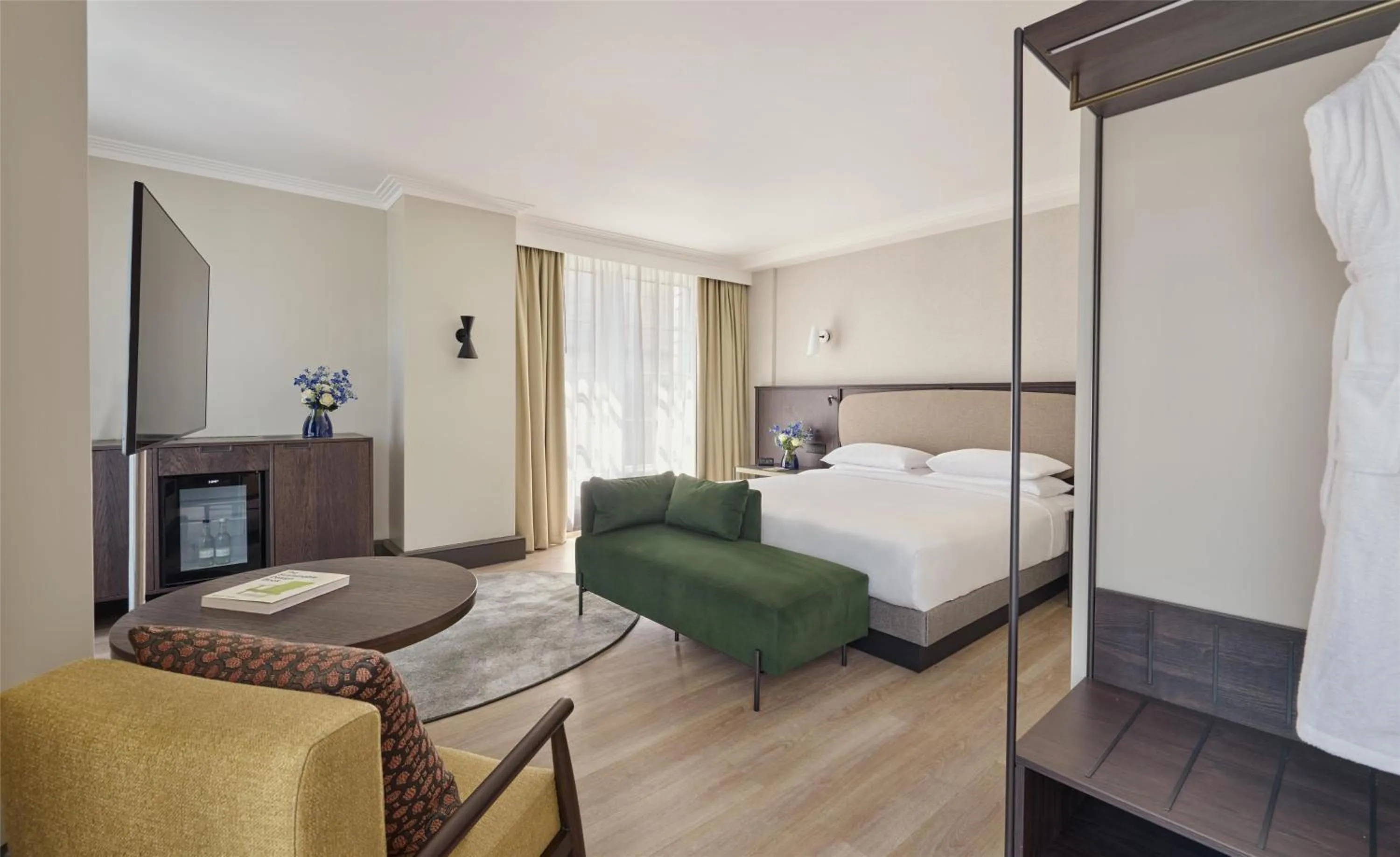 Bed in Hyatt Regency London Blackfriars