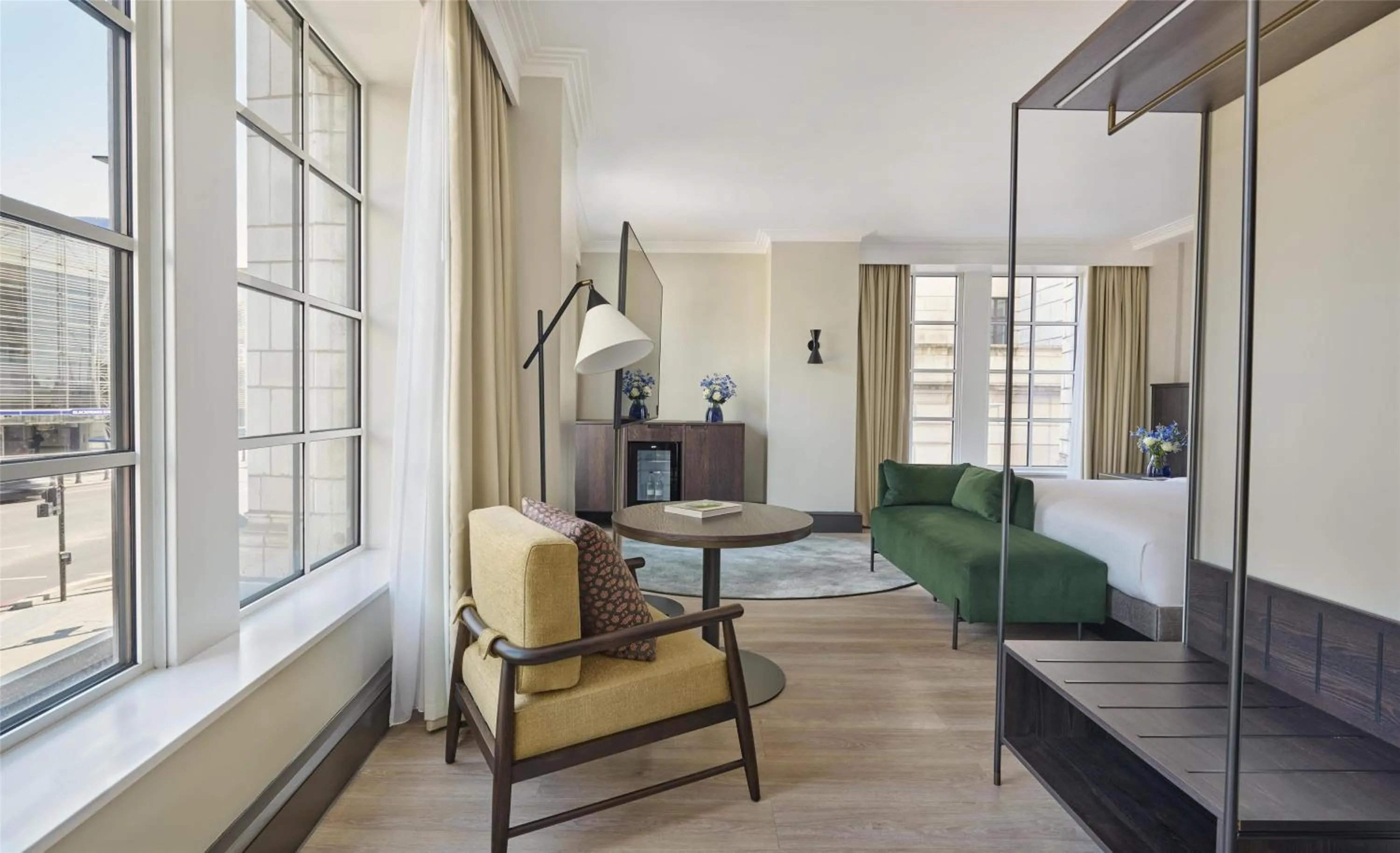 Living room in Hyatt Regency London Blackfriars