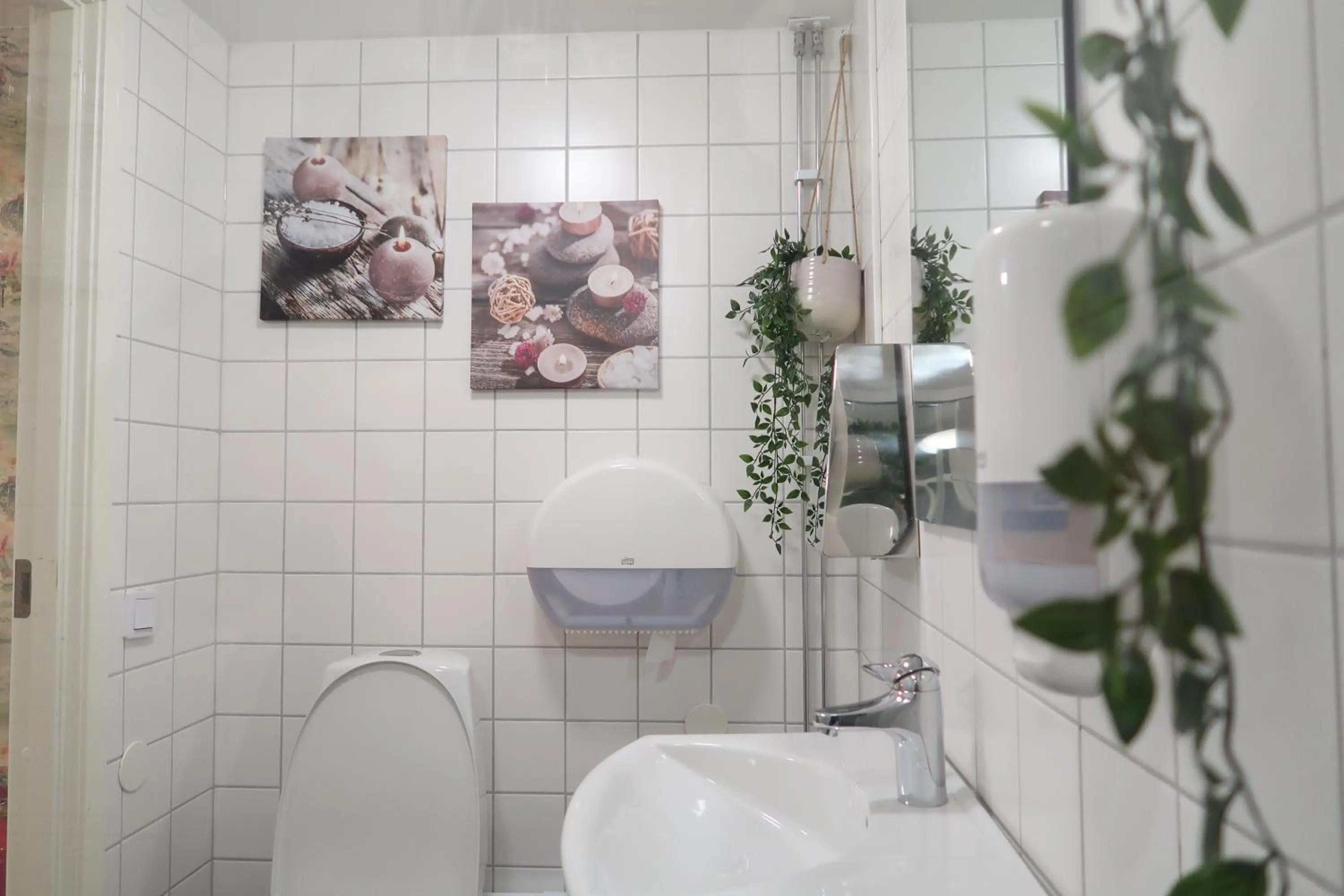 Shower in Hotel City Living