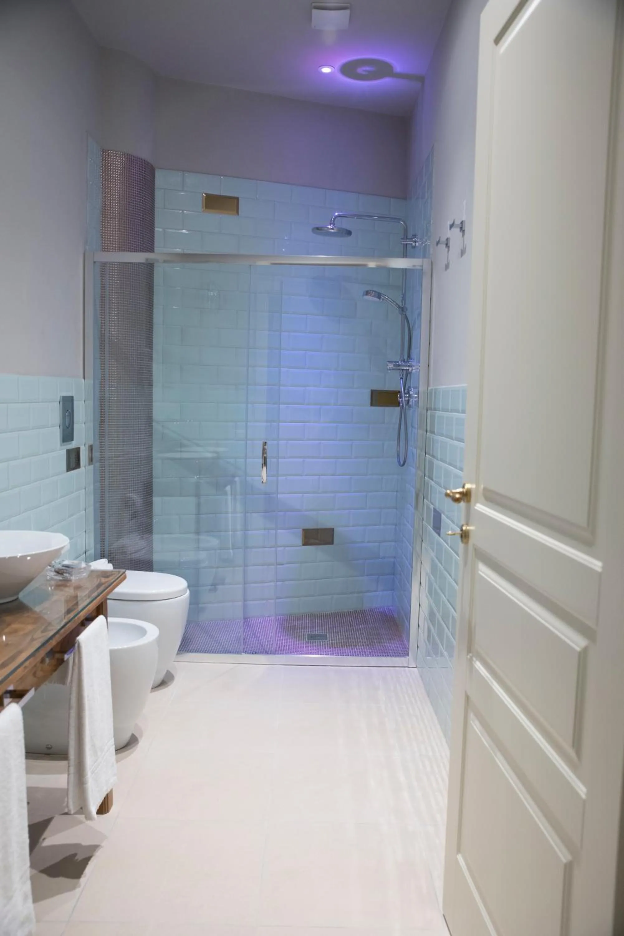 Bathroom in L'Albero