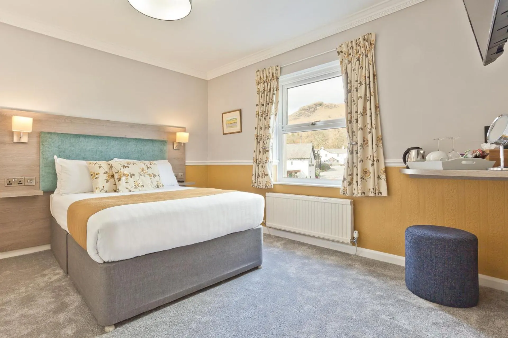 Bedroom, Bed in The Yewdale Inn and Hotel Coniston Village
