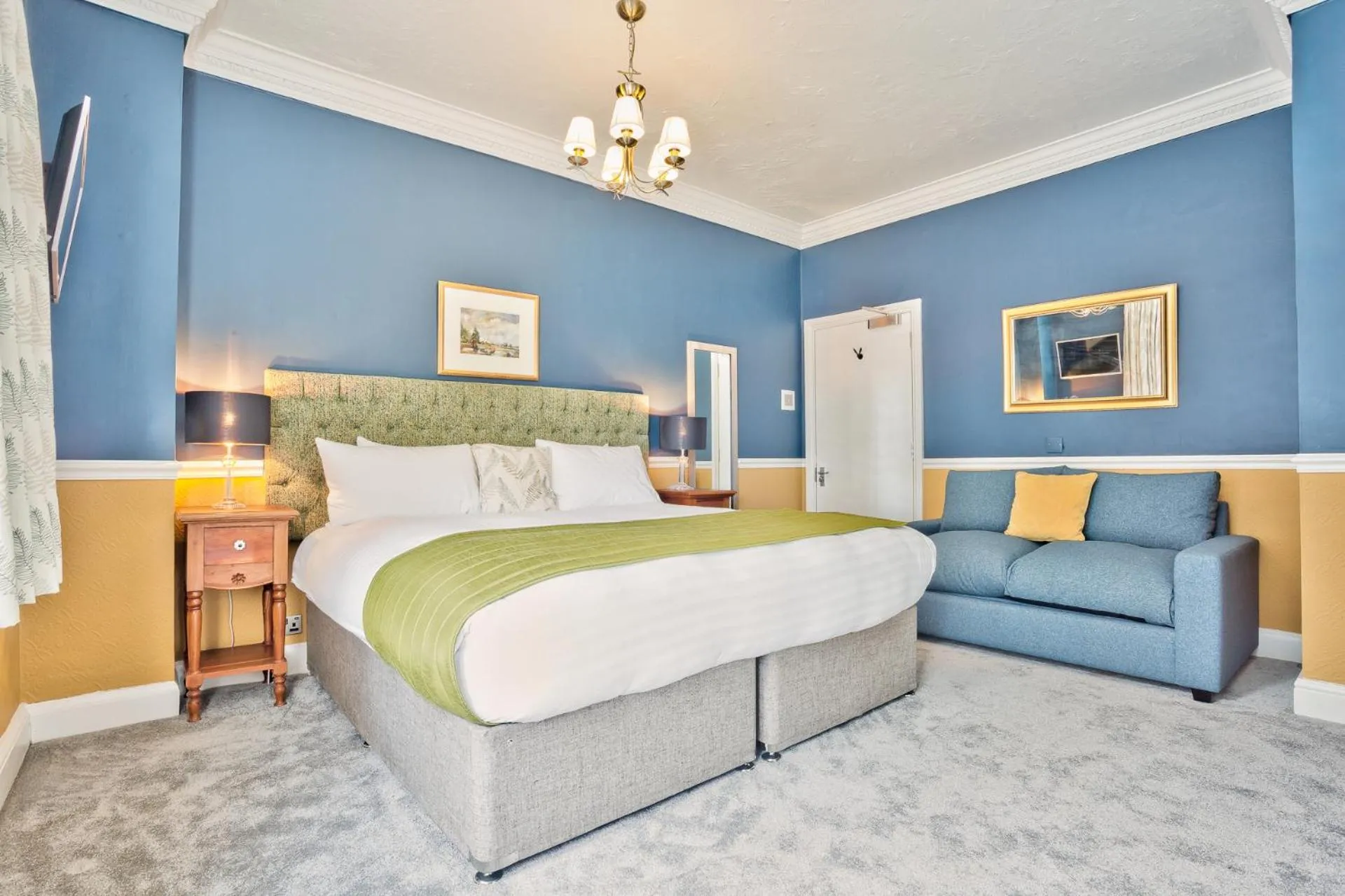 Photo of the whole room, Bed in The Yewdale Inn and Hotel Coniston Village