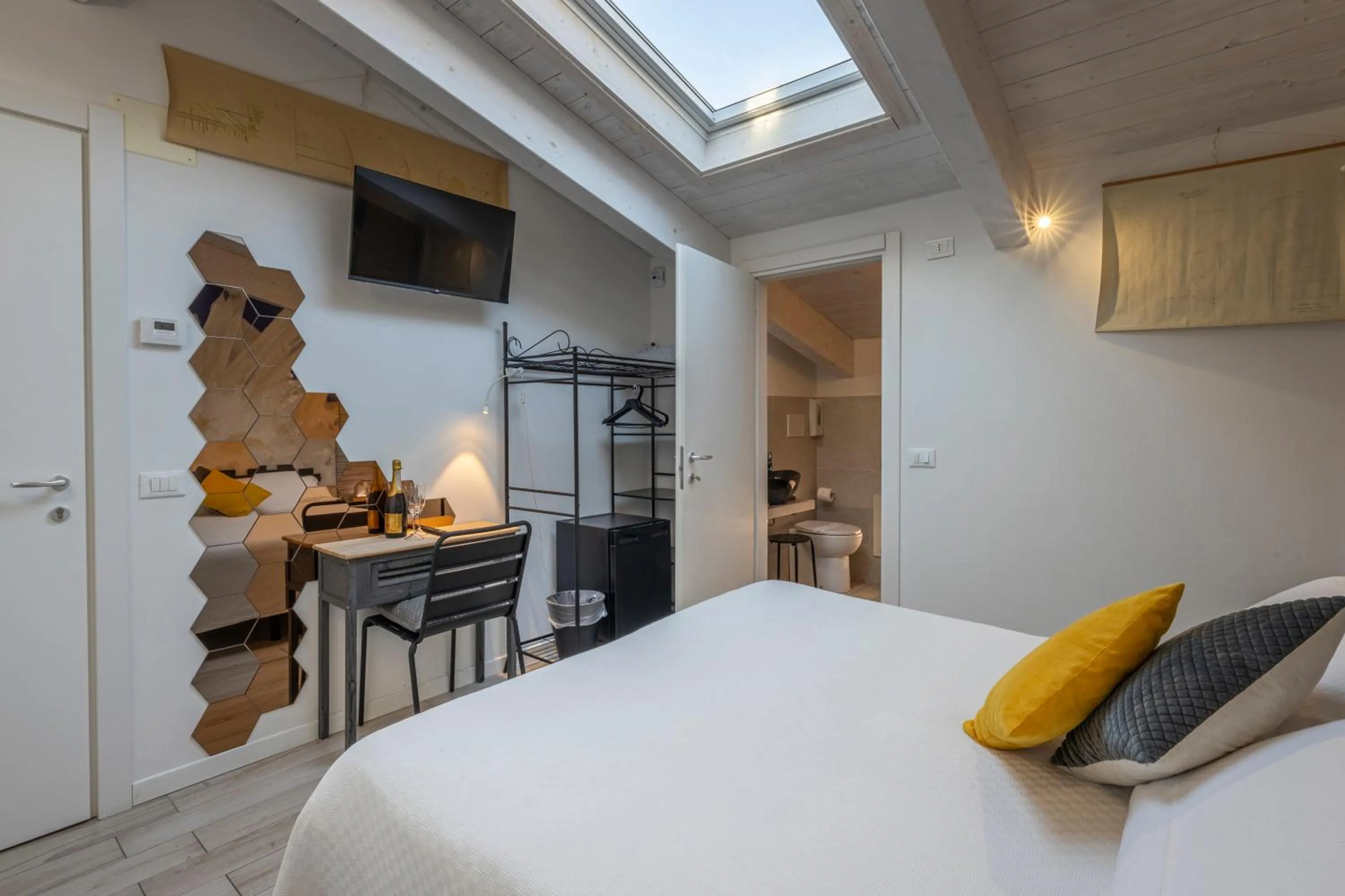Bedroom, Bed in Acquamarina b&b
