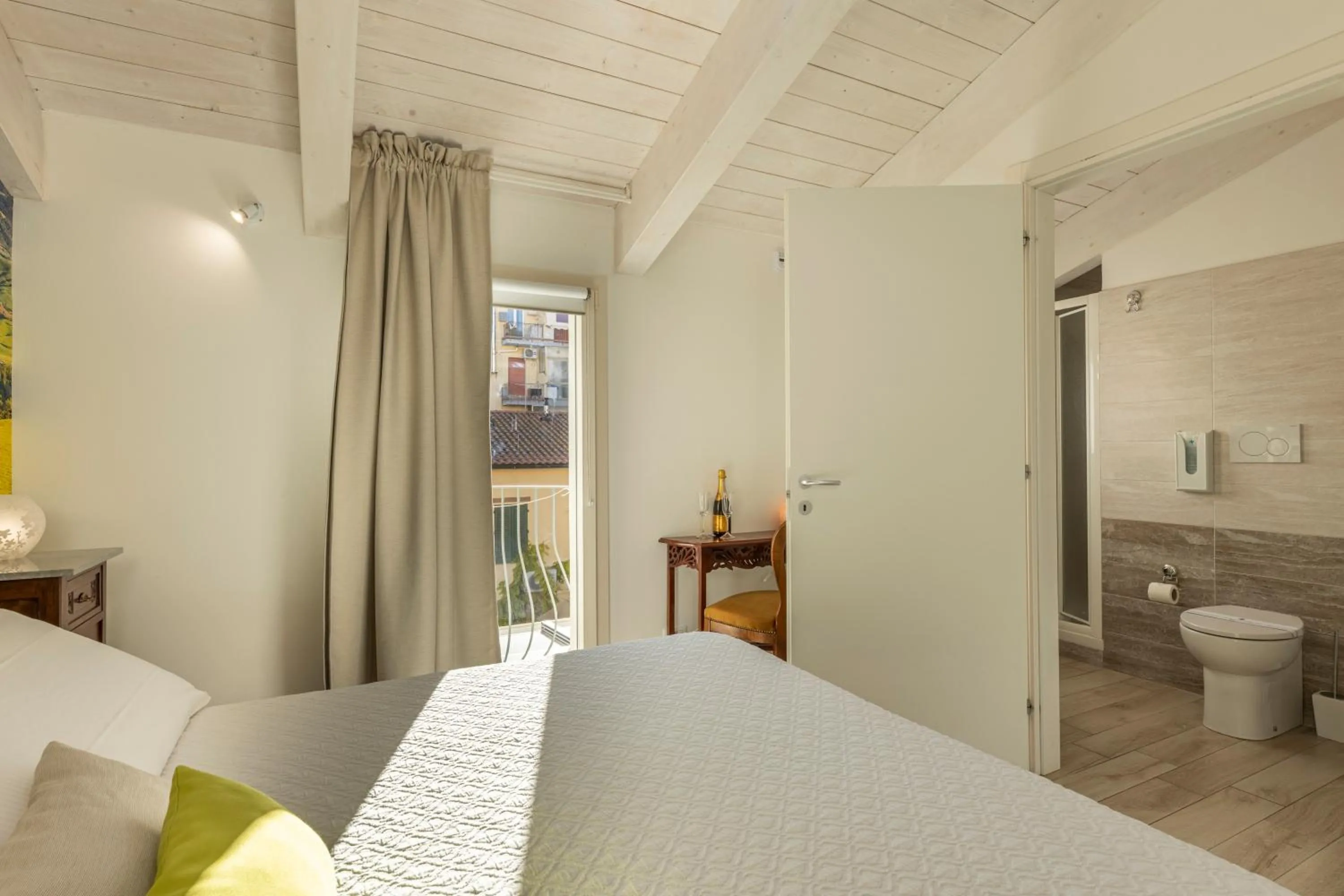 Bedroom, Bed in Acquamarina b&b