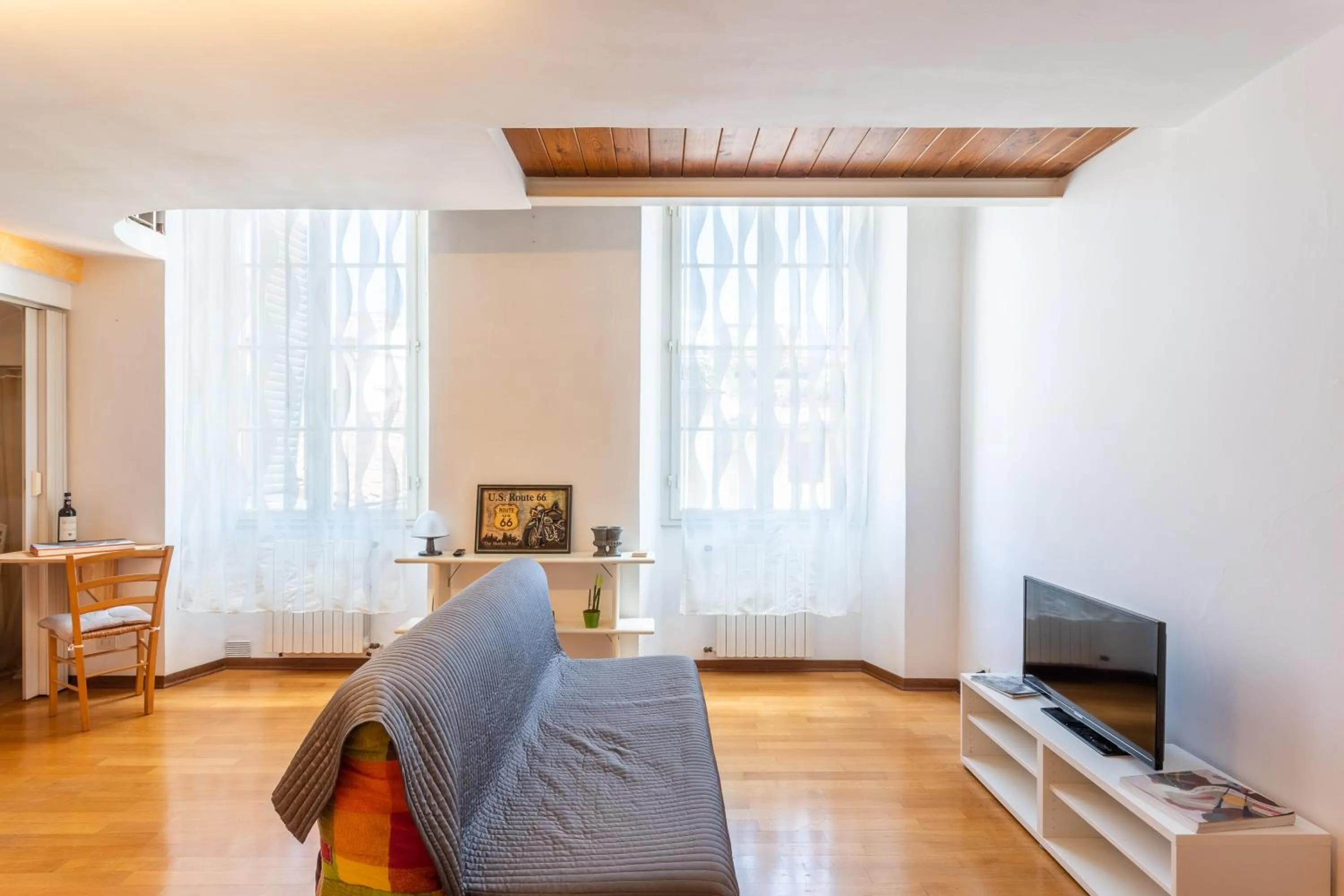 TV and multimedia in Cavourotto Terrace by Mmega