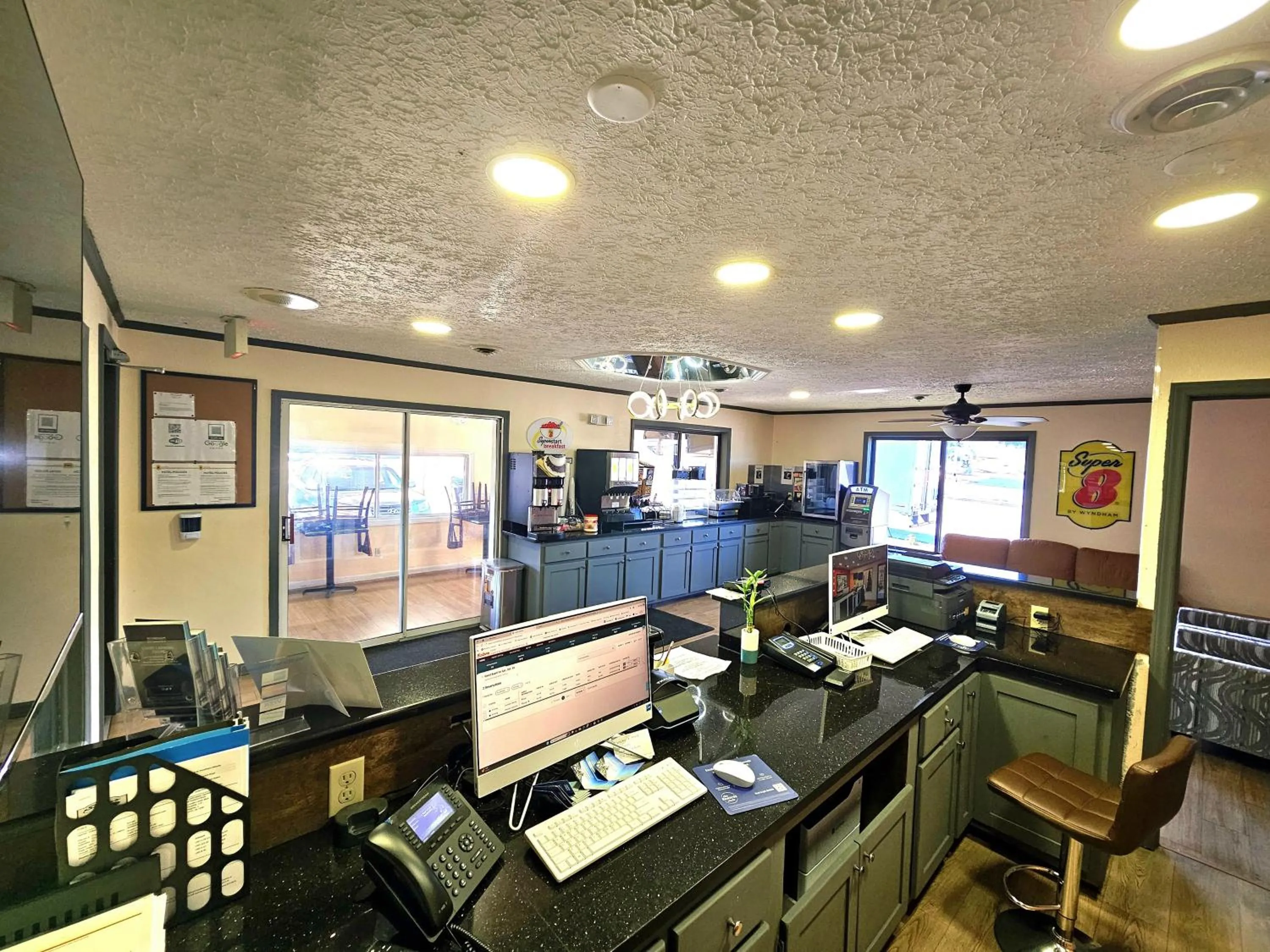 Lobby or reception in Super 8 by Wyndham Hillsville
