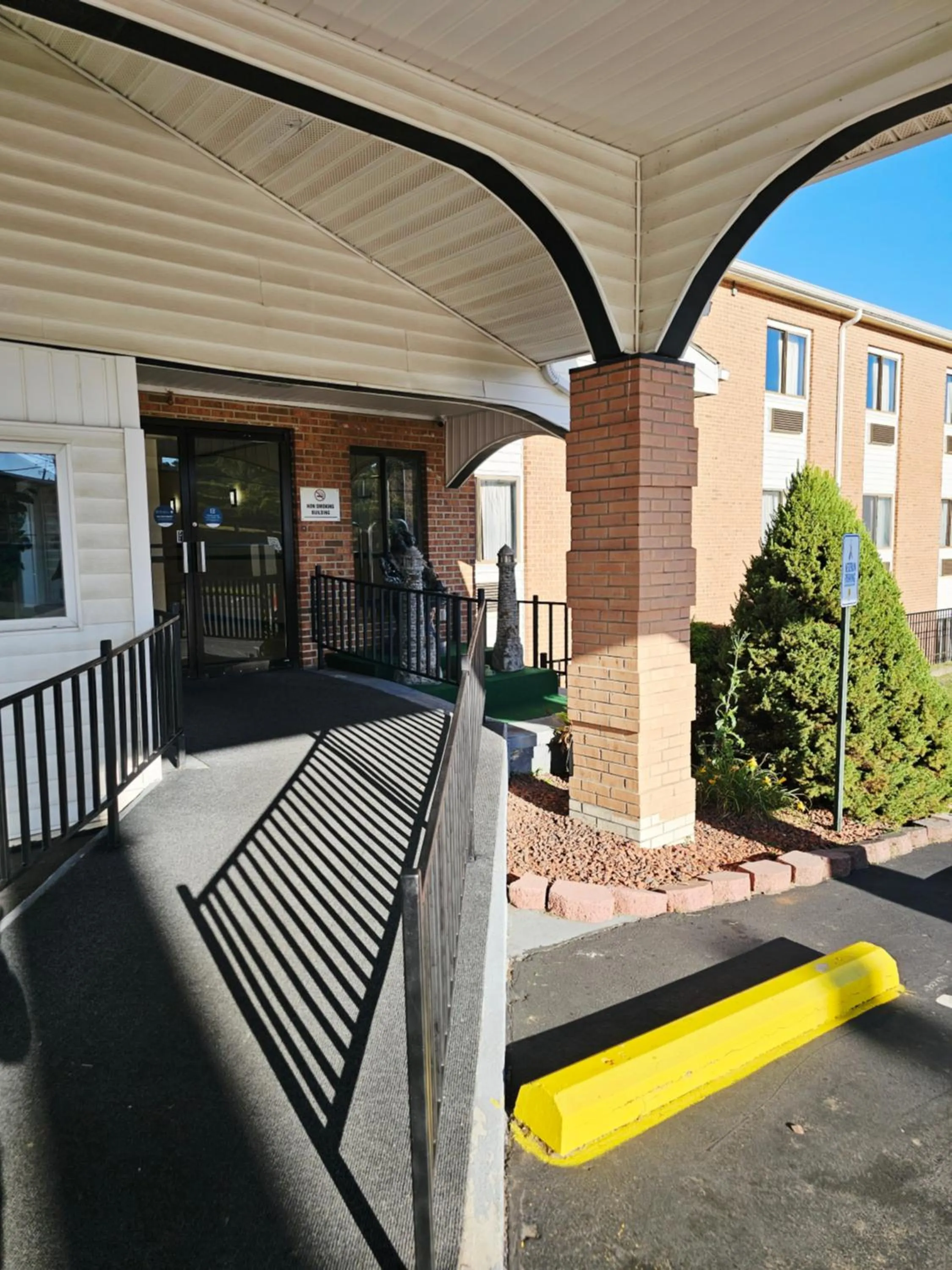 Property building in Super 8 by Wyndham Hillsville